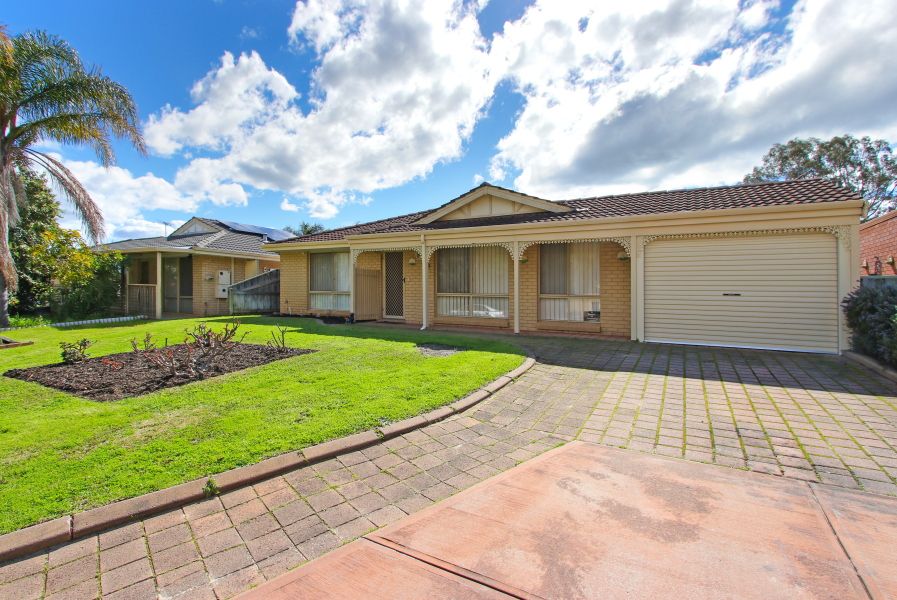 23 Wenstead Place, Stratton, WA 6056