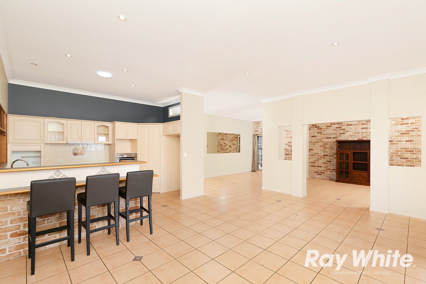 61 Beaufort Crescent, Moggill, QLD 4070