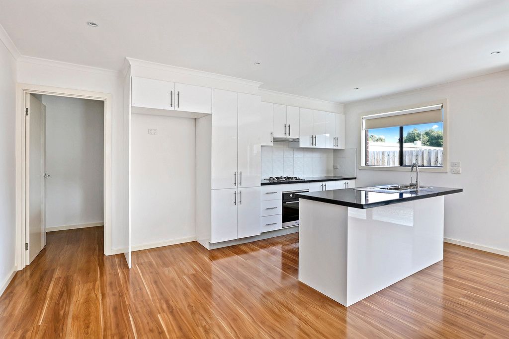 2/15 Watsonia Grove, Norlane, VIC 3214