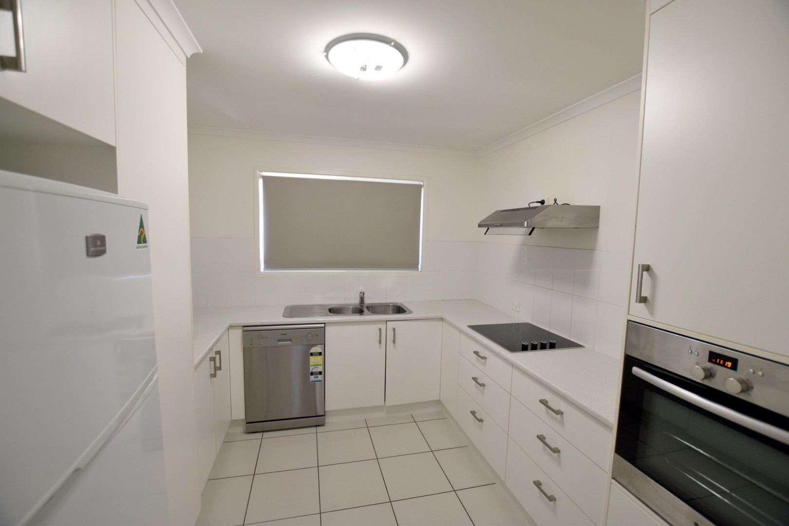 1/33 Side Street, West Gladstone, QLD 4680