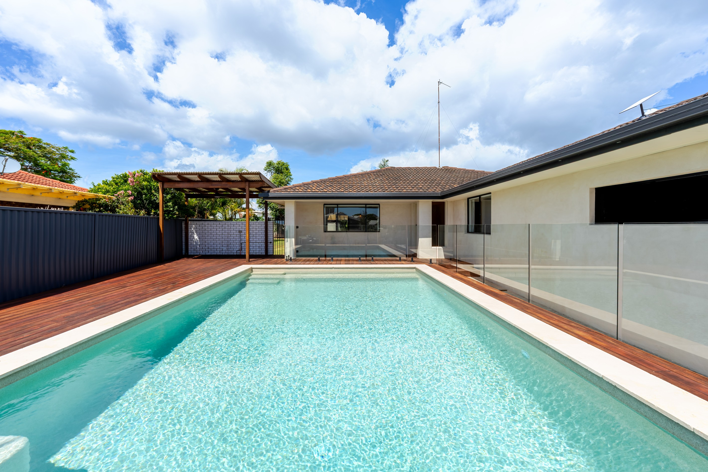 126 Burleigh Street, Burleigh Waters, QLD 4220