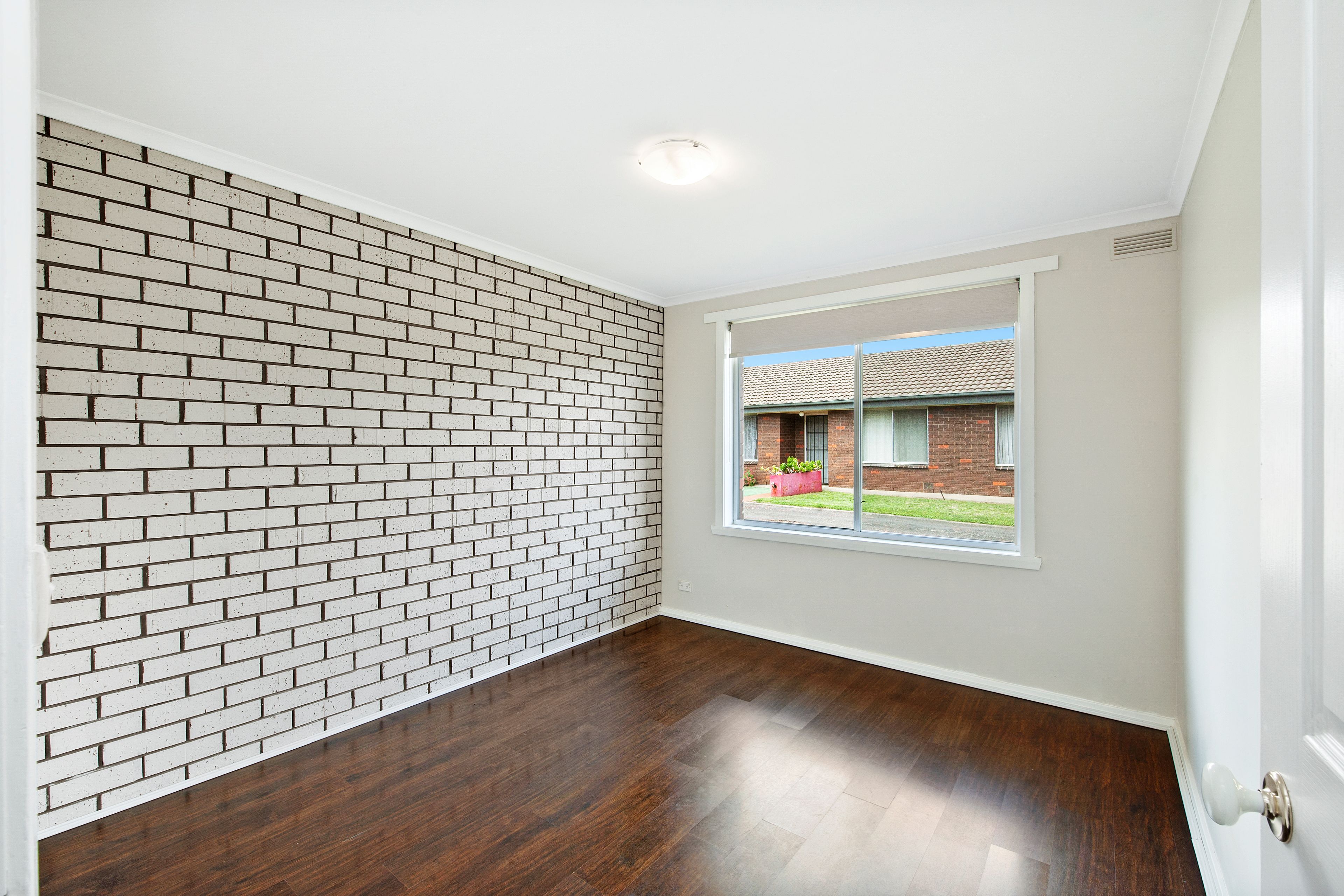 6/500 Gillies Street North — photo 5 of 10