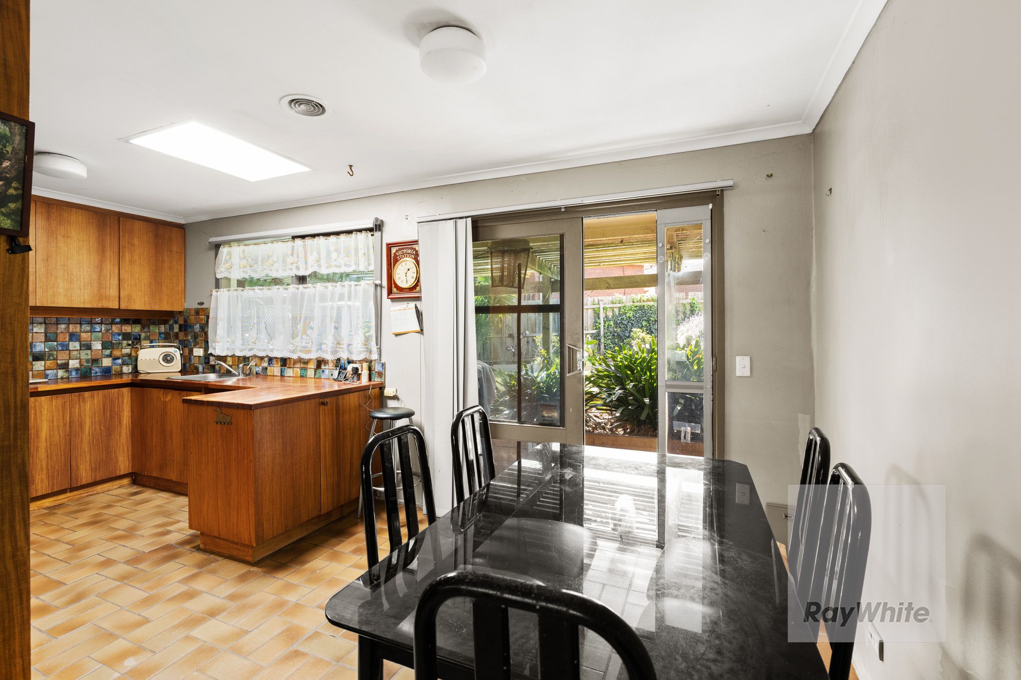 40 Japonica Street — photo 4 of 10