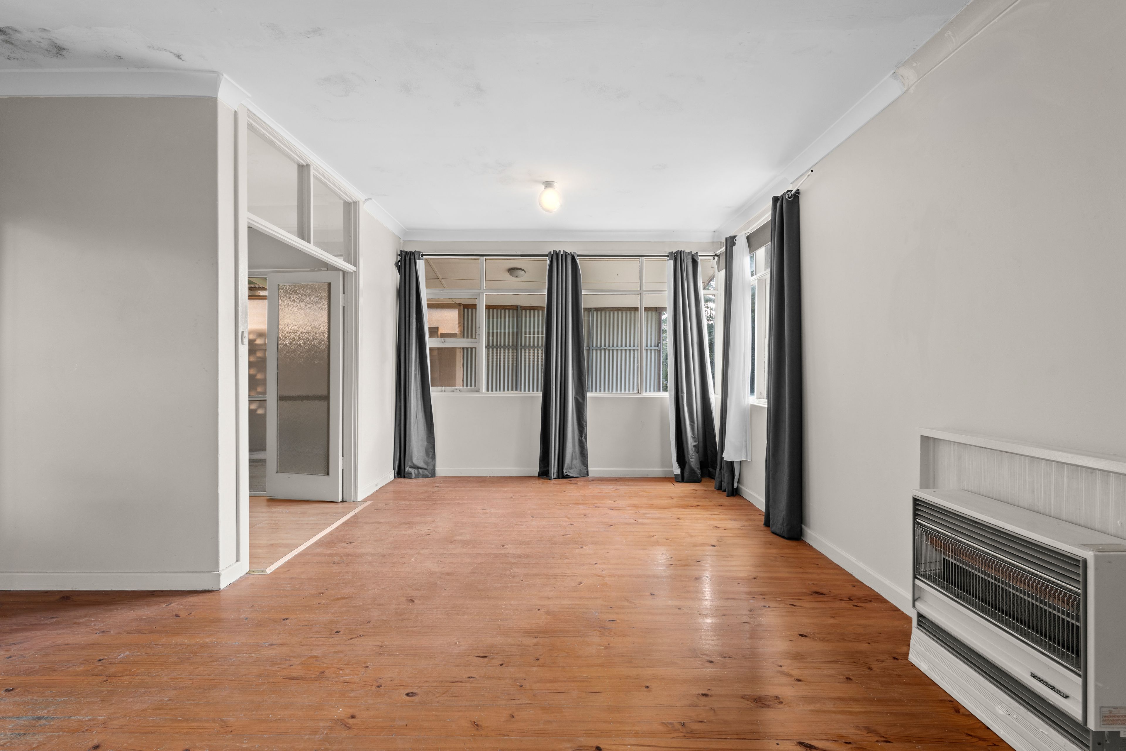 10 Warren Avenue — photo 3 of 17