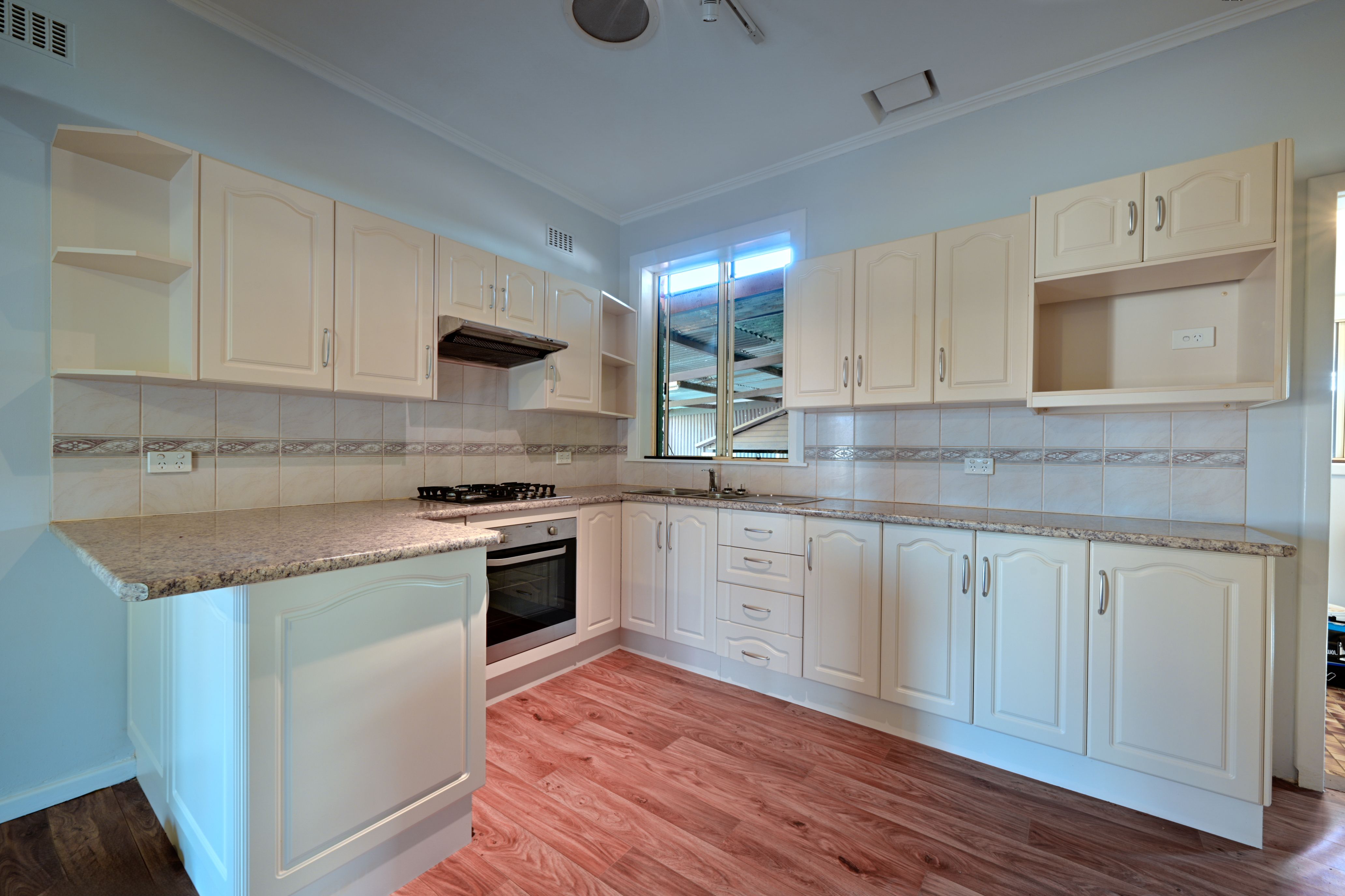 11 Kinnane Street — photo 9 of 14