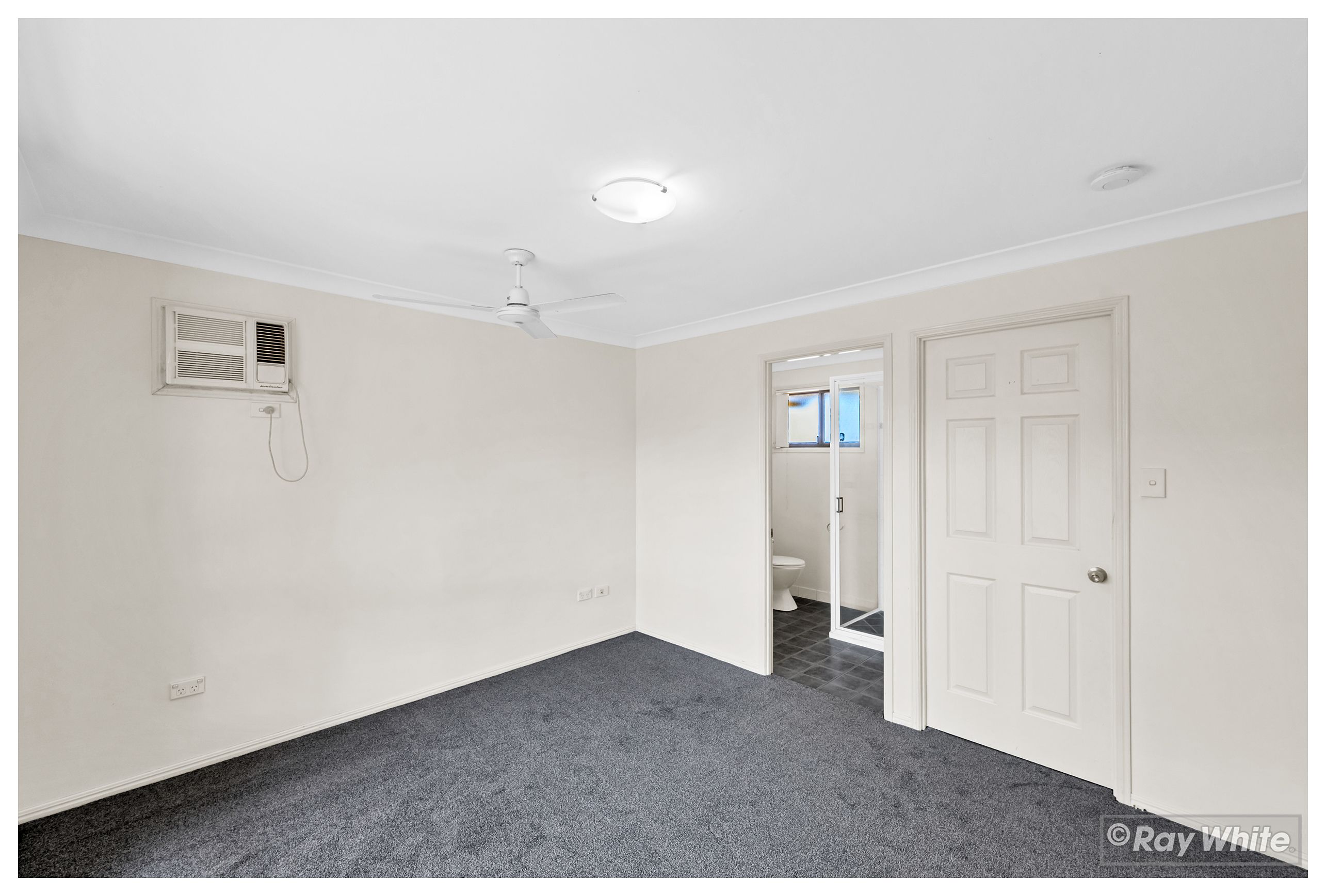 28 Donovan Crescent — photo 12 of 30