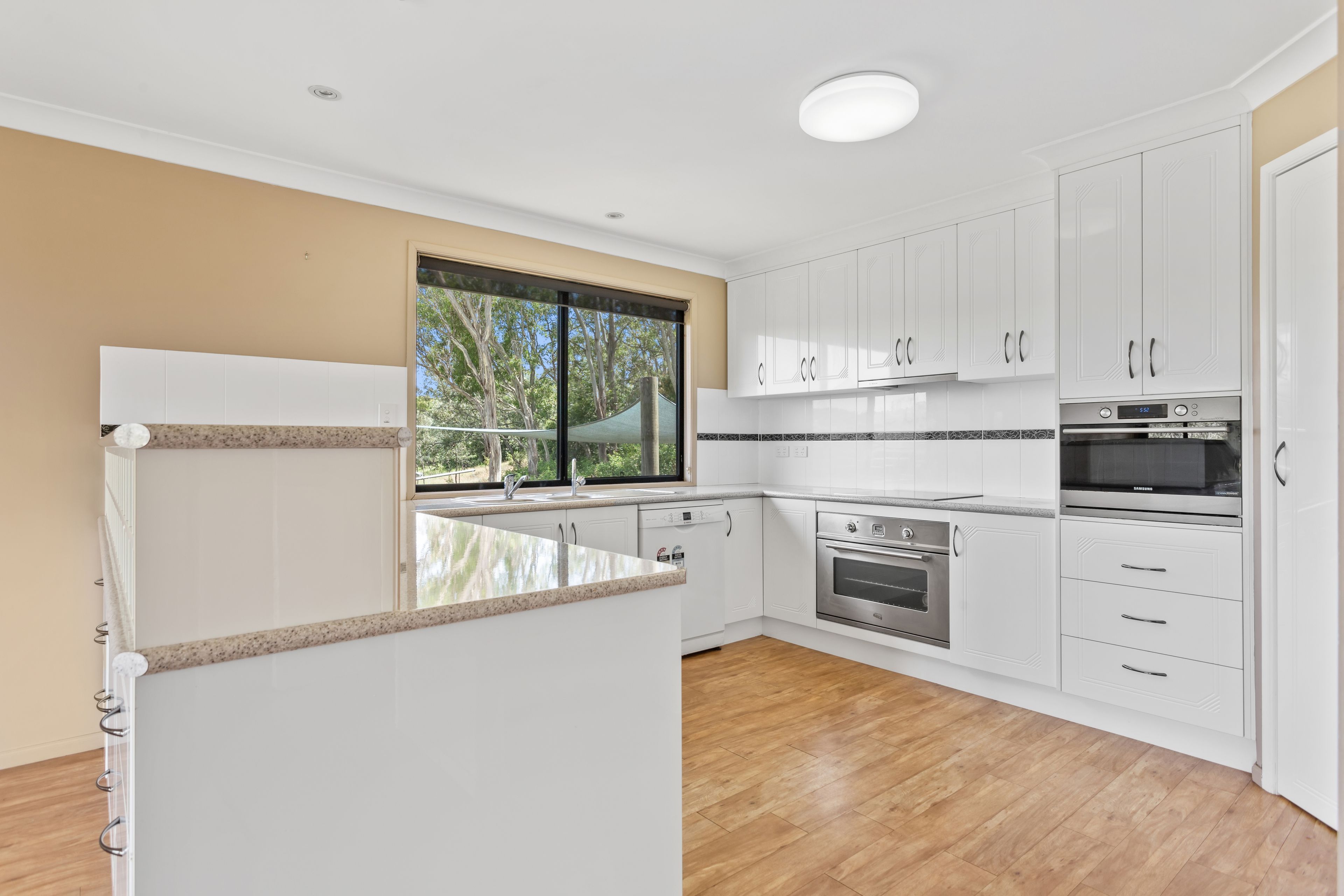13 Hillview Court, Top Camp, QLD 4350