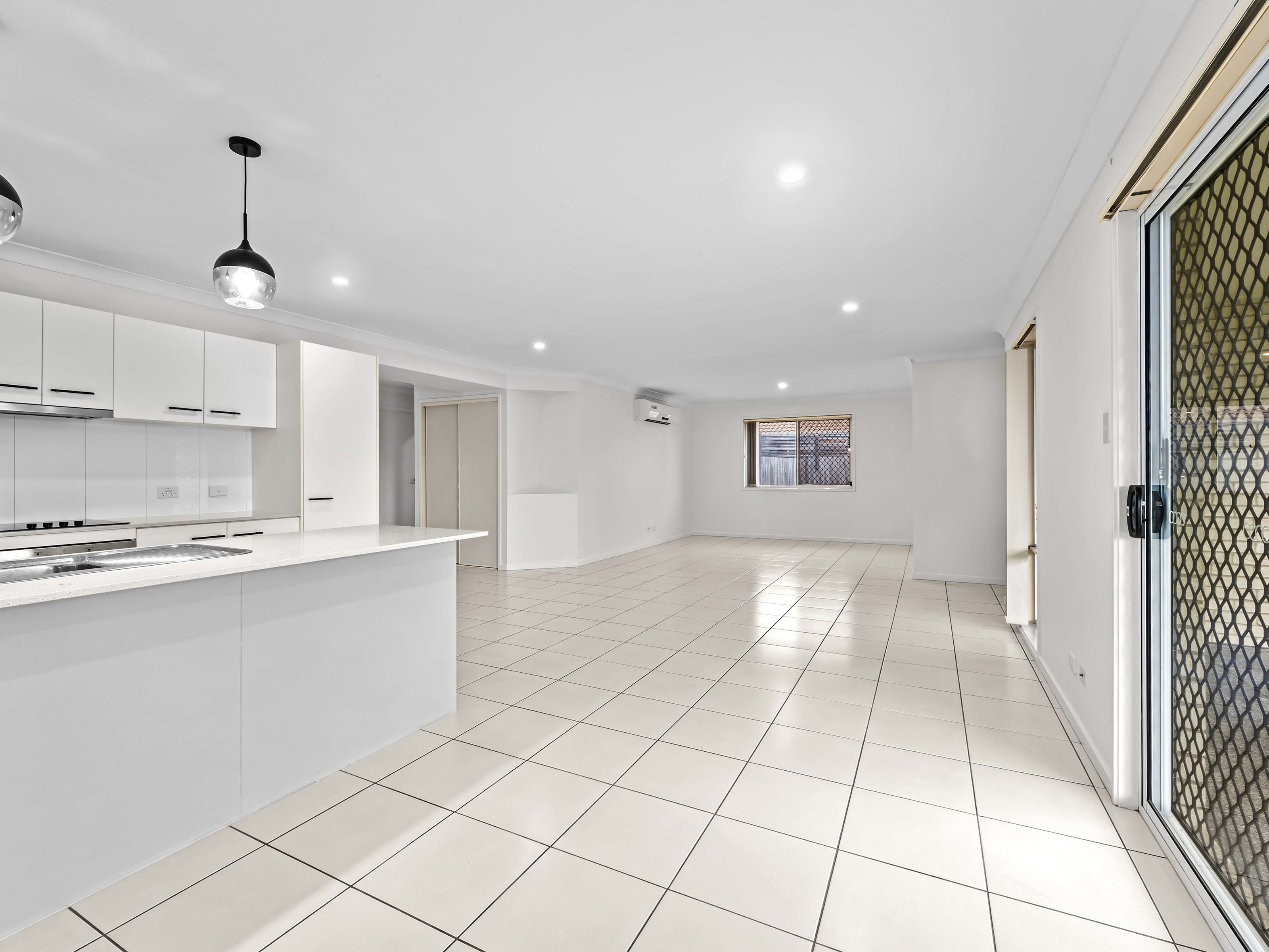 10 Zanow Street, North Booval, QLD 4304