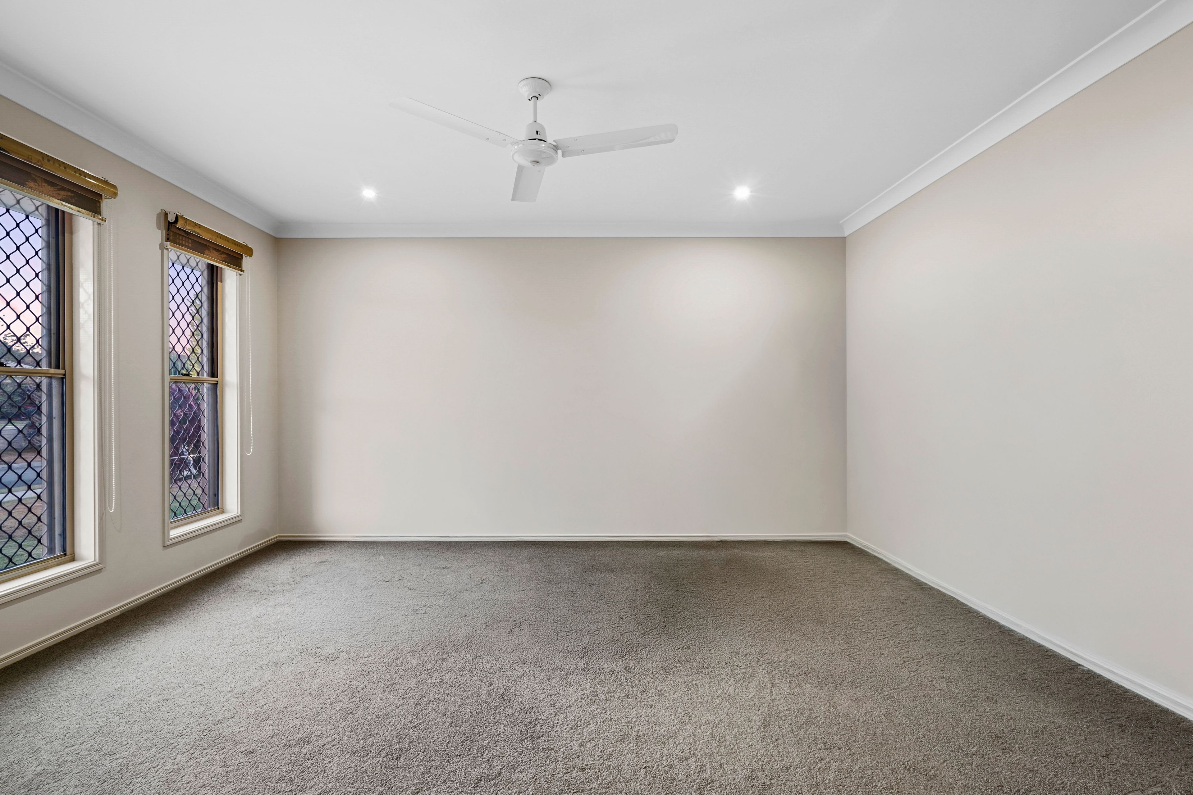 20 Kingsburgh Street — photo 6 of 15