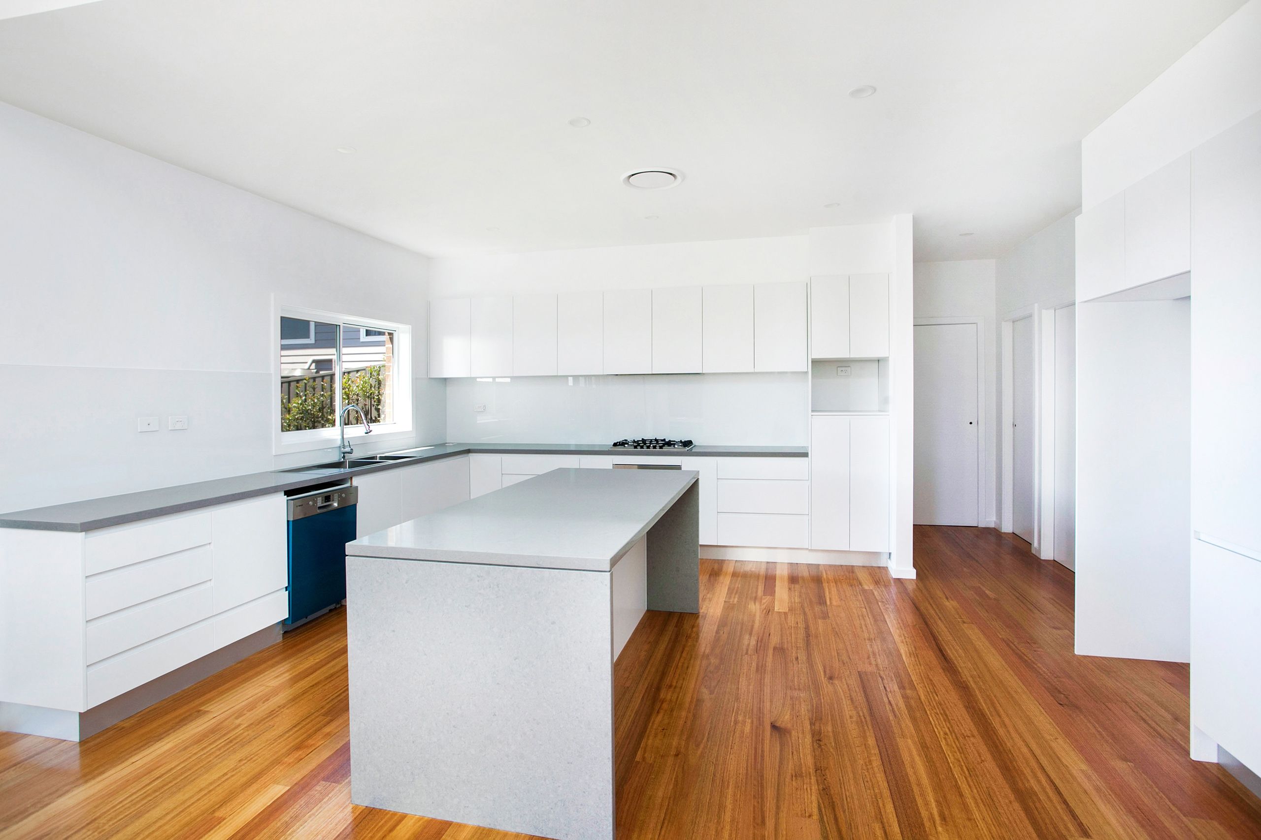 10 National Avenue, Shell Cove, NSW 2529