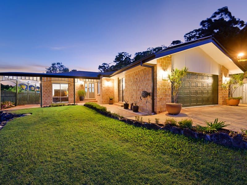 18 Phoenix Street, Pacific Pines, QLD 4211