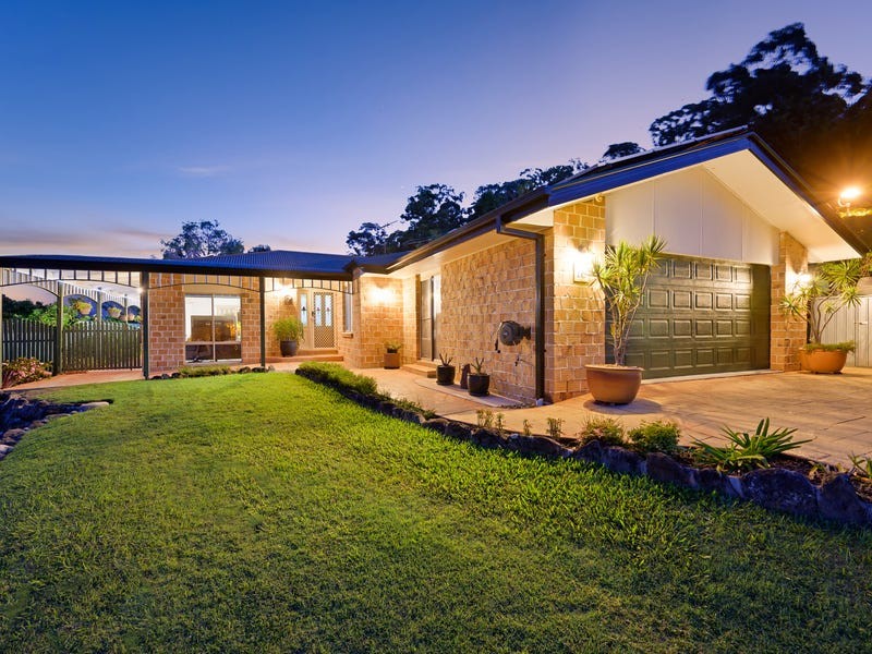 18 Phoenix Street, Pacific Pines, QLD 4211