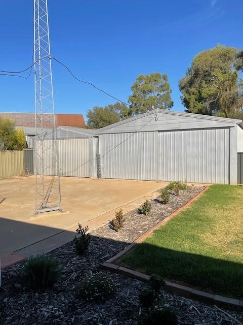 10 Berwick Street, Clare, SA 5453