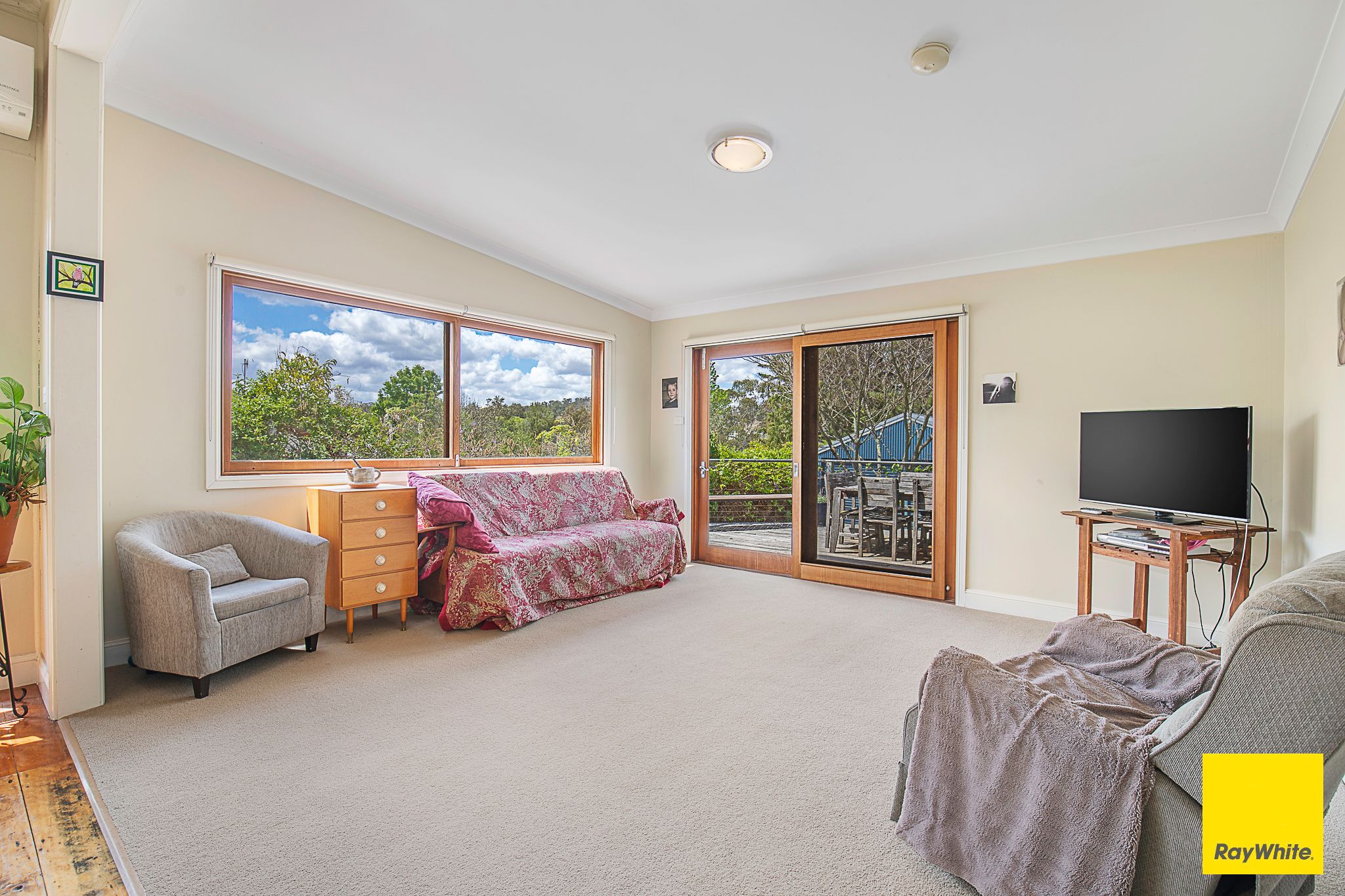11 Canambe Street — photo 5 of 15