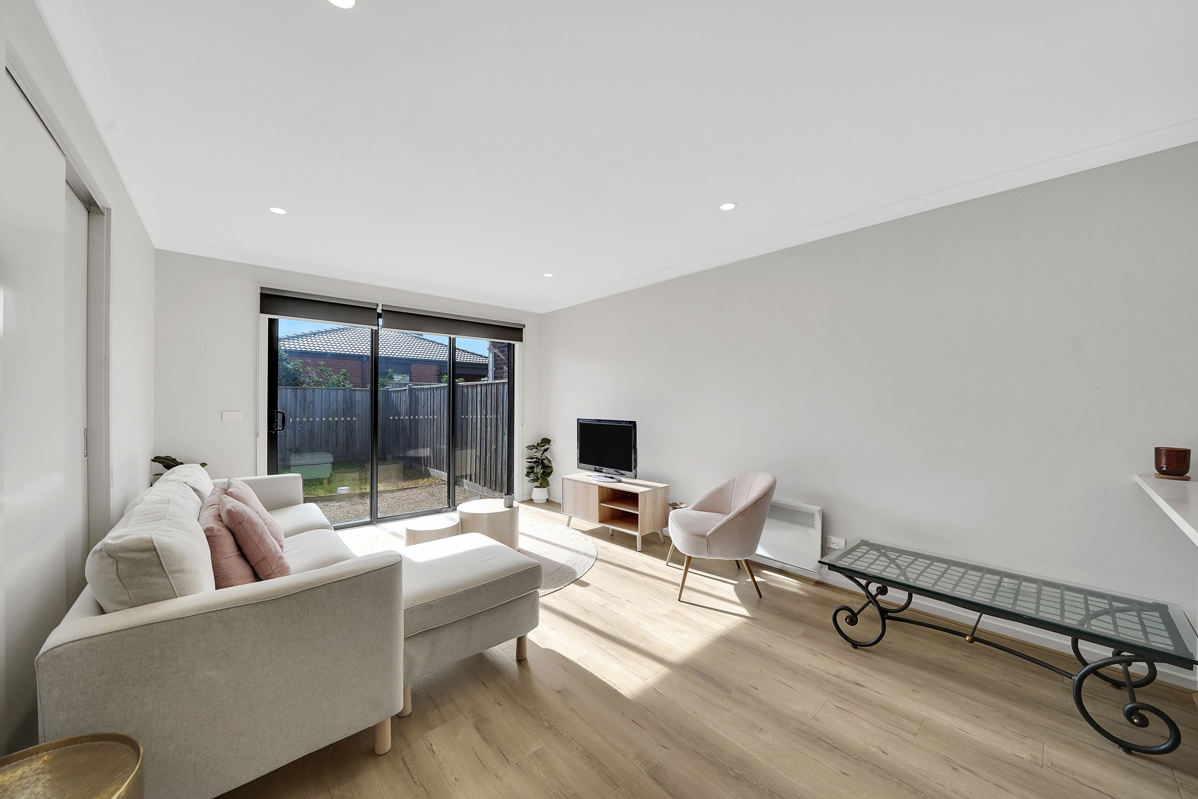 8 Samuel Road — photo 3 of 15
