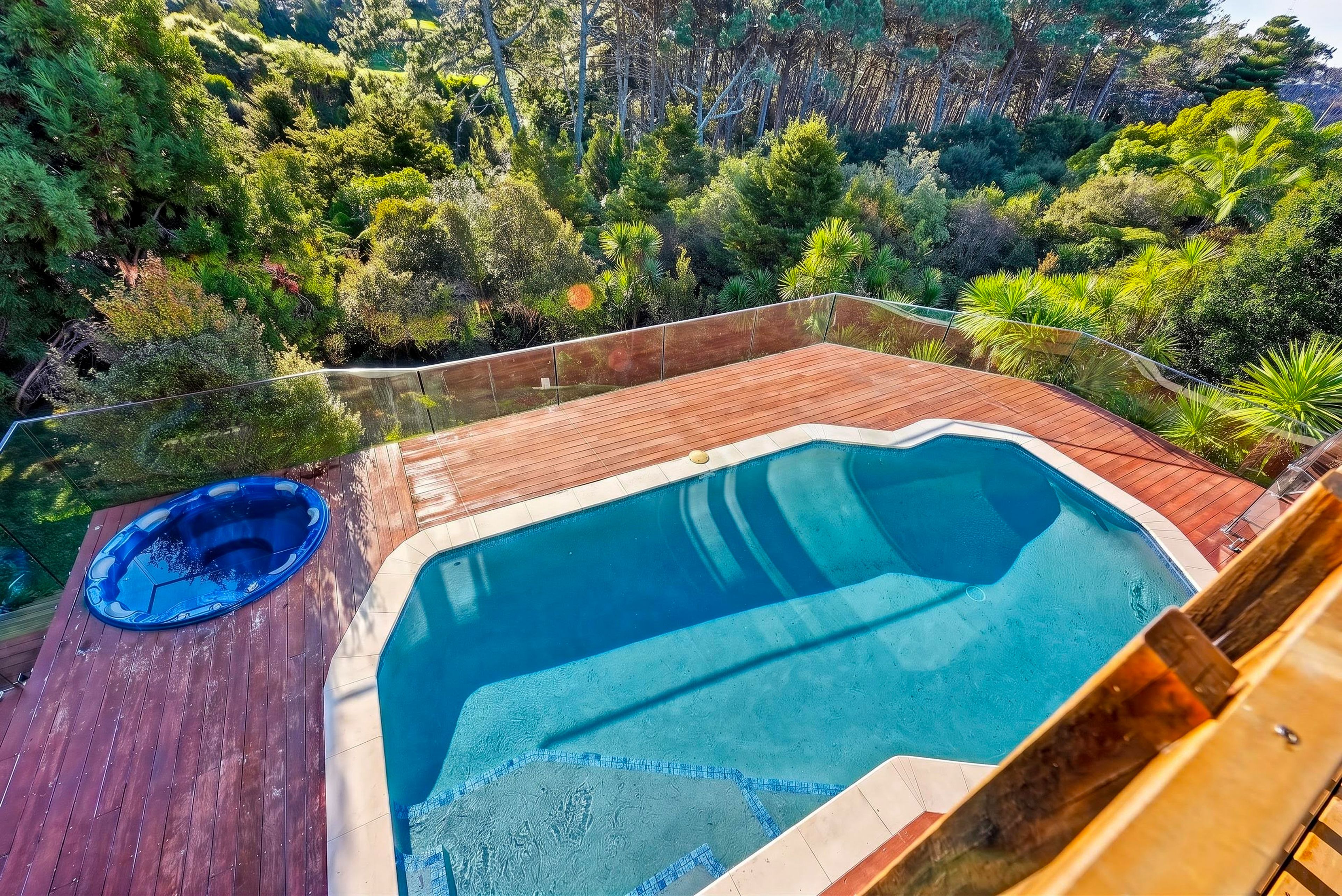 8 Aberdeen Road, Campbells Bay, North Shore City