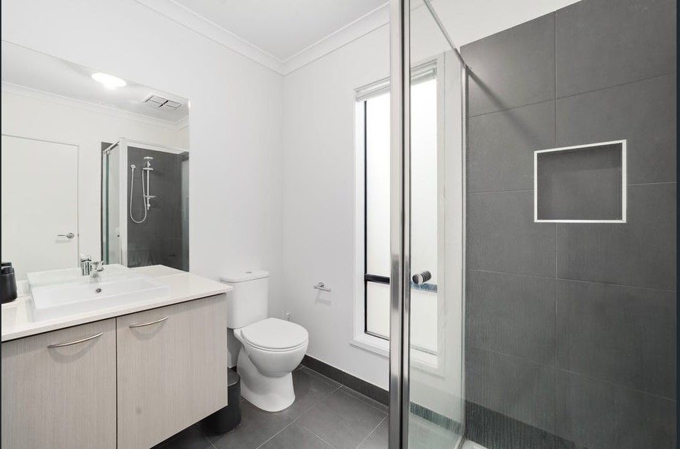 5 Vondel Way — photo 7 of 10