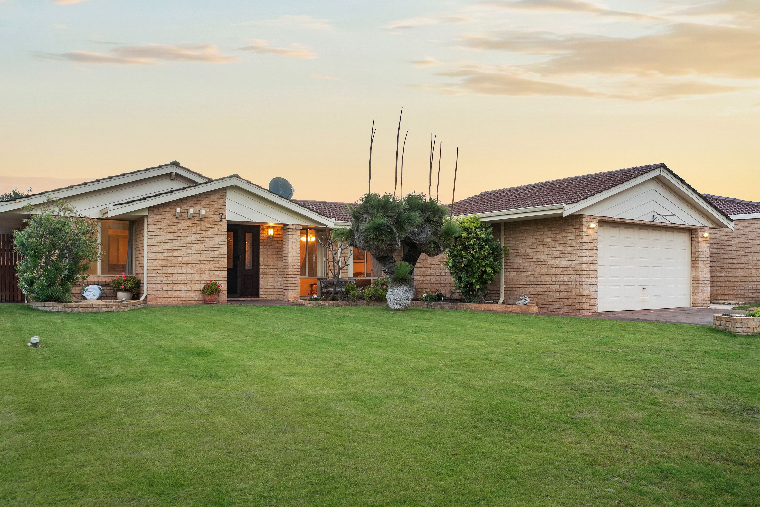 7 Atlantic Way, Waikiki, WA 6169