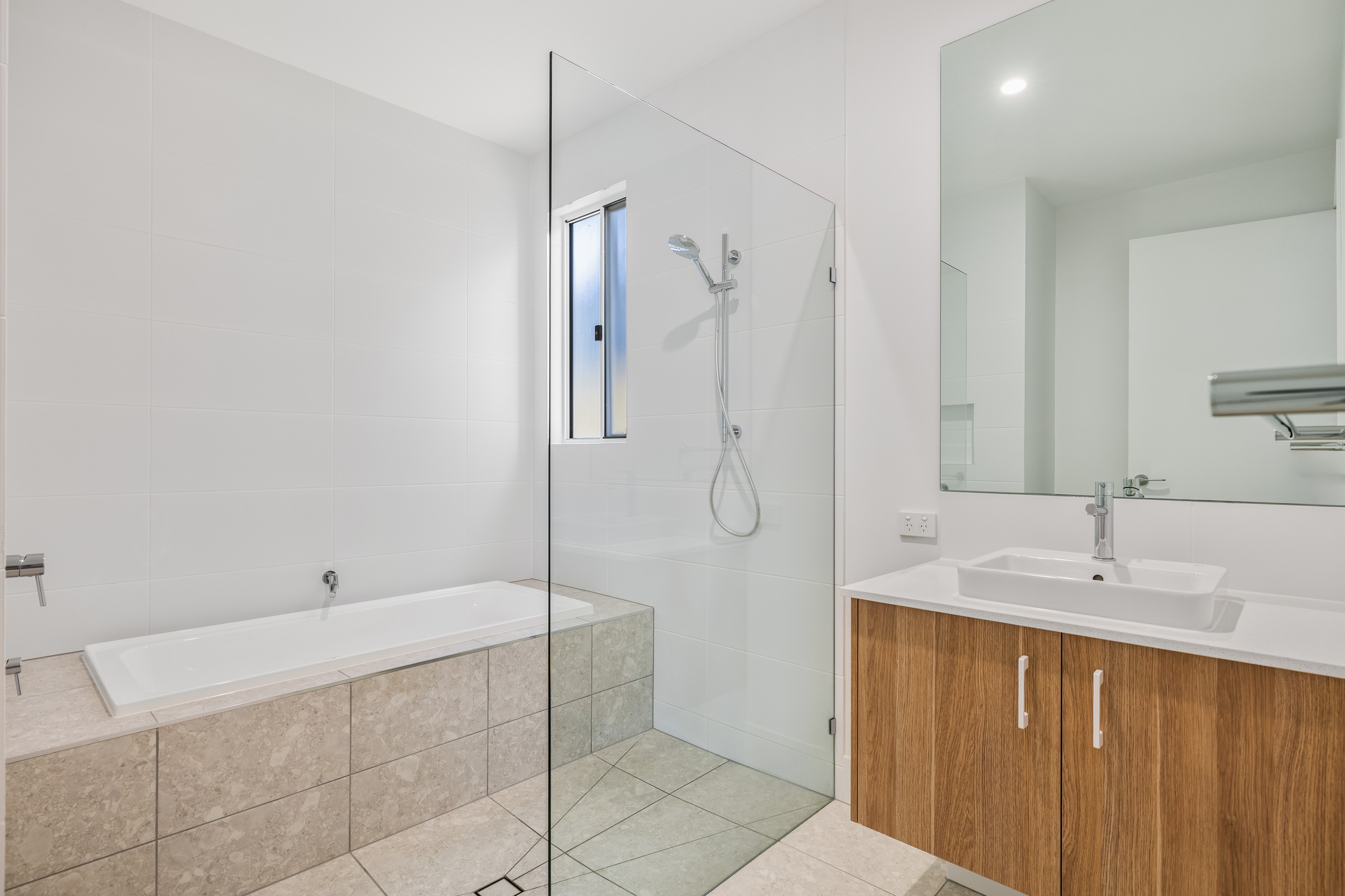 2/1 Allambie Court, Buddina, QLD 4575