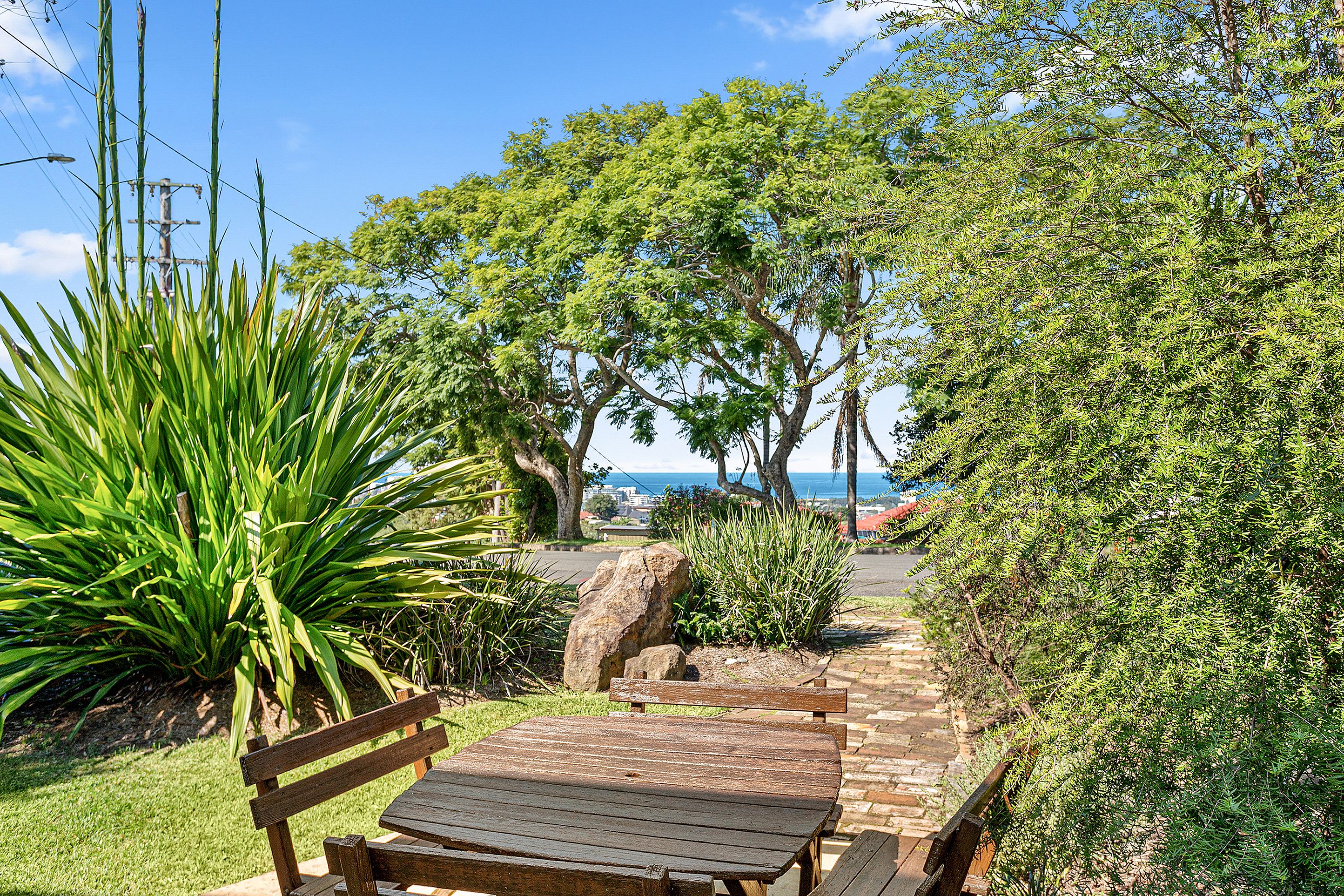 24 Hilltop Avenue, Wollongong, NSW 2500