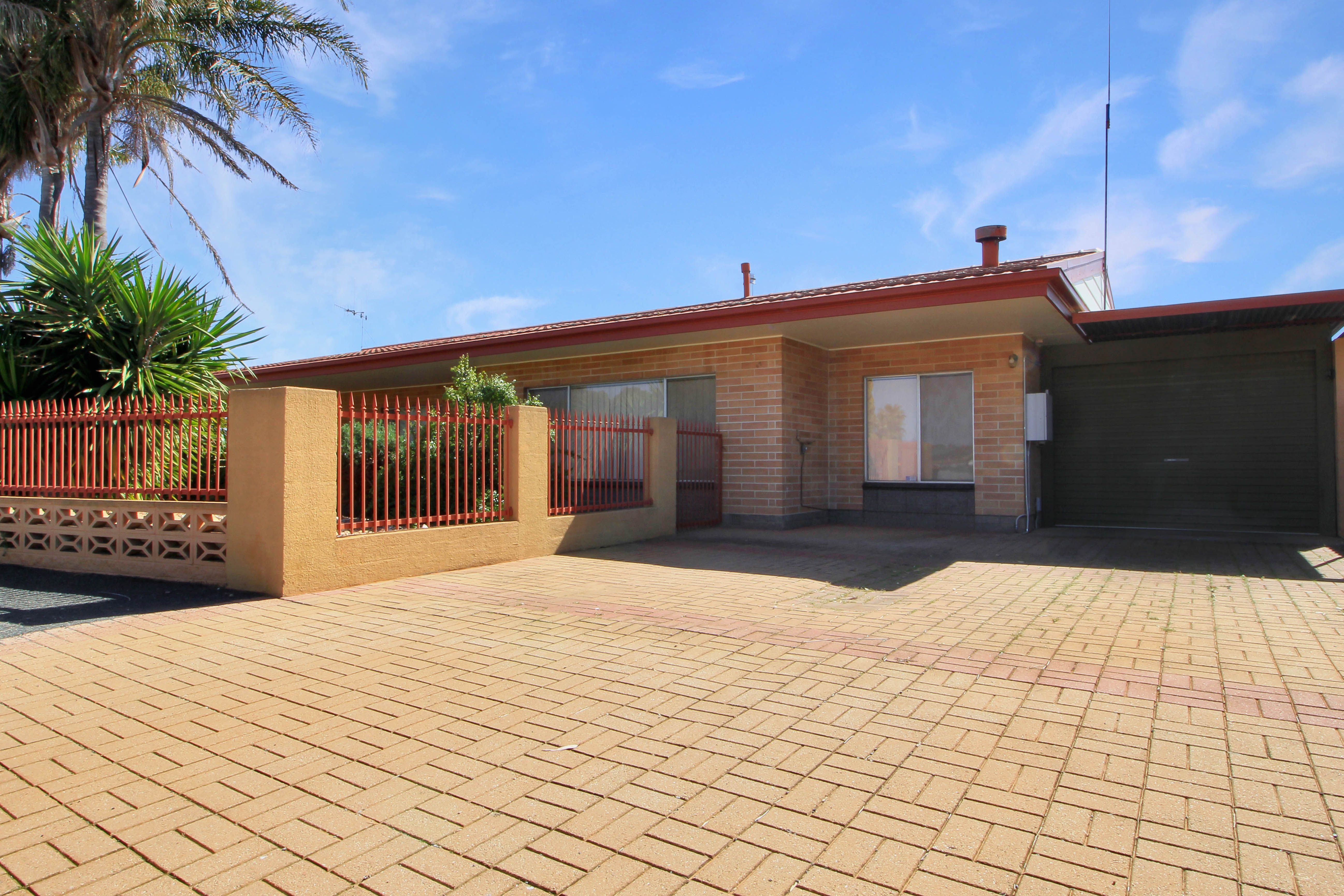19 Streeter Avenue — photo from Ray White Riverland