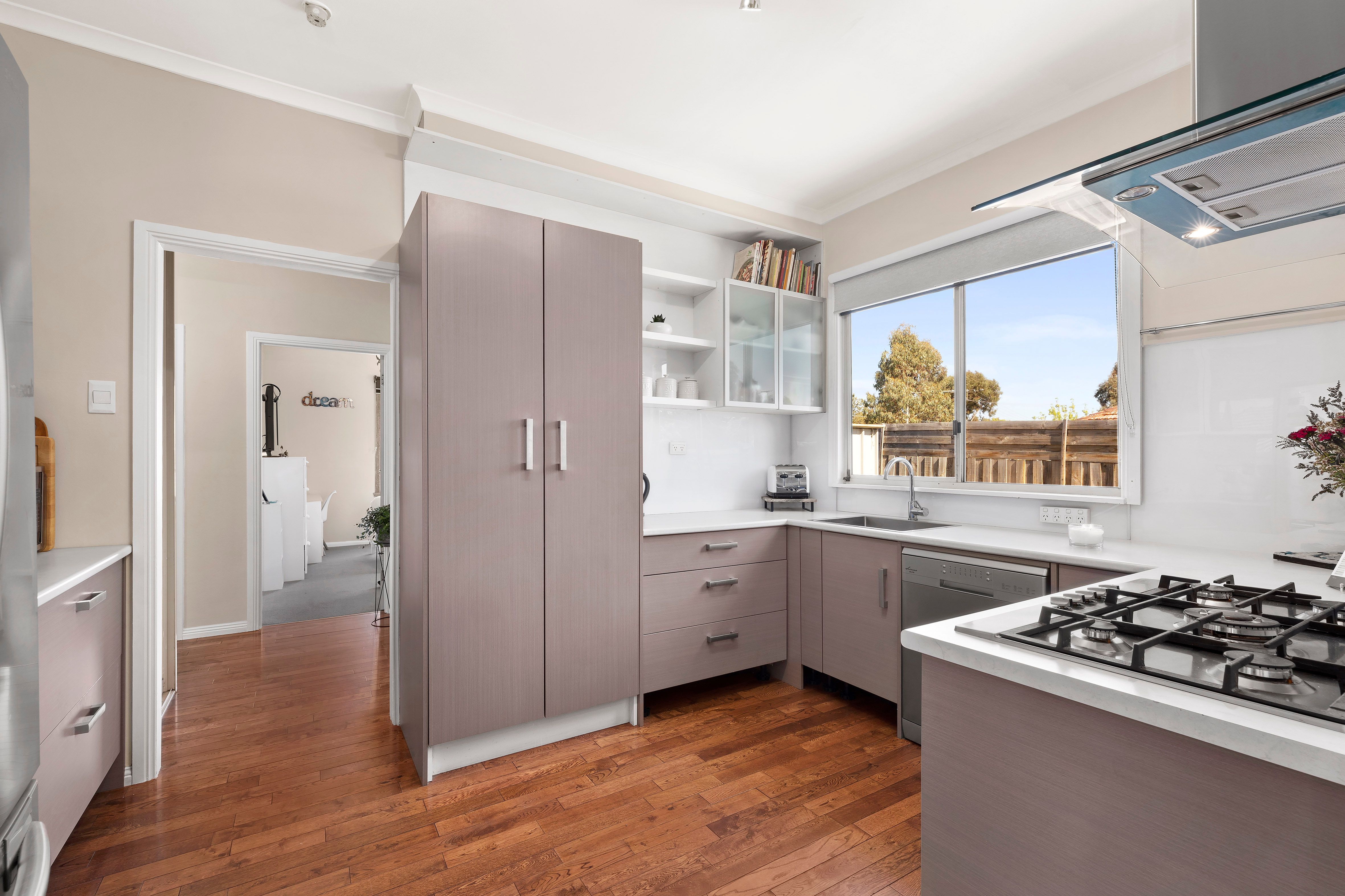 18 Ebony Parade, Heidelberg West, VIC 3081