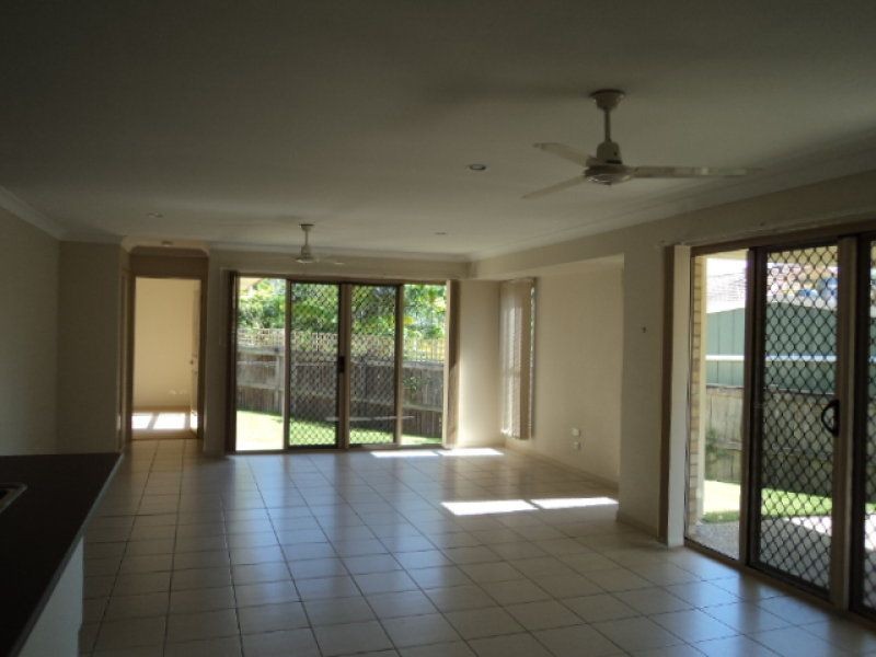 29 Flower Place, Richlands, QLD 4077