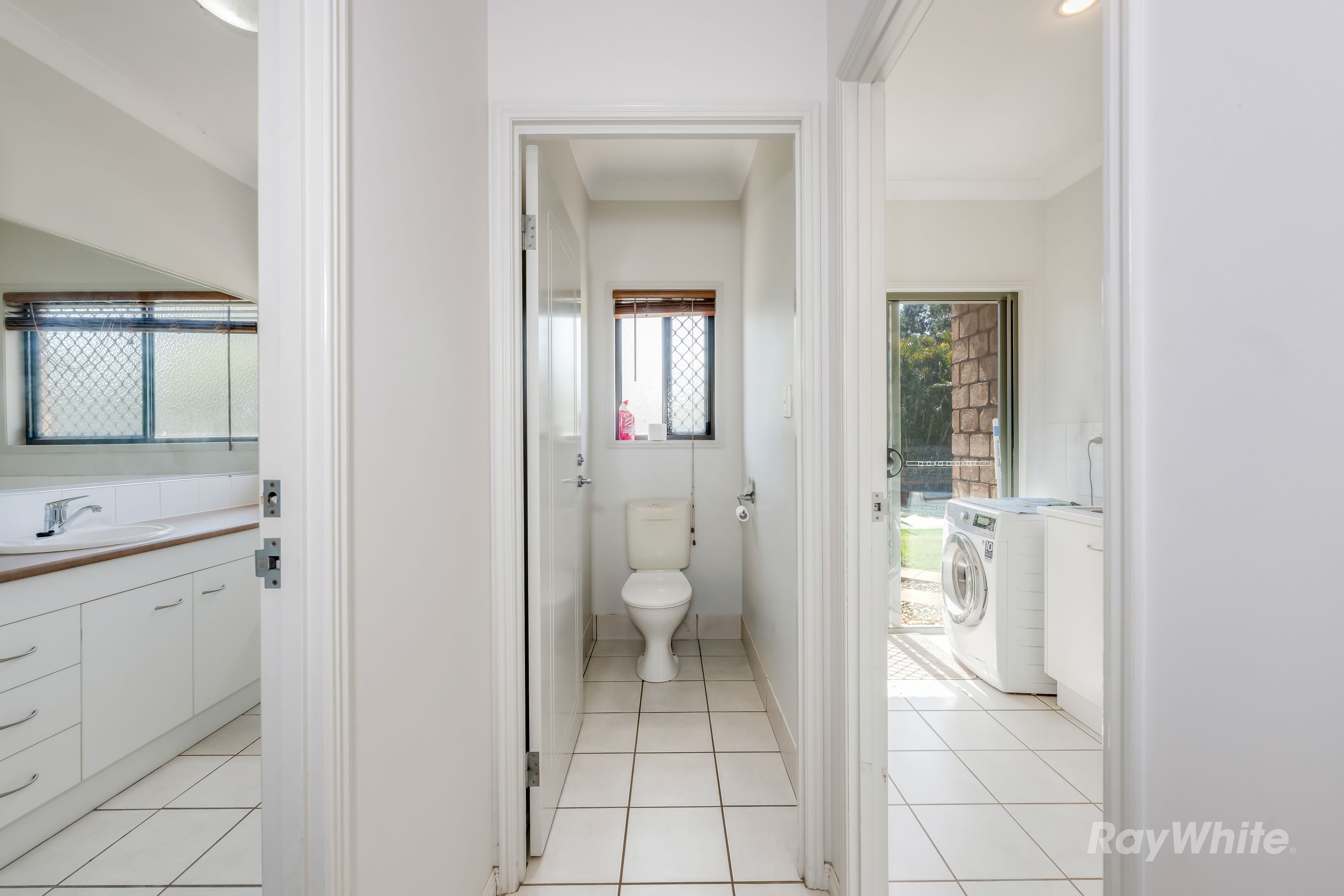 13 Raewood Close — photo 20 of 30