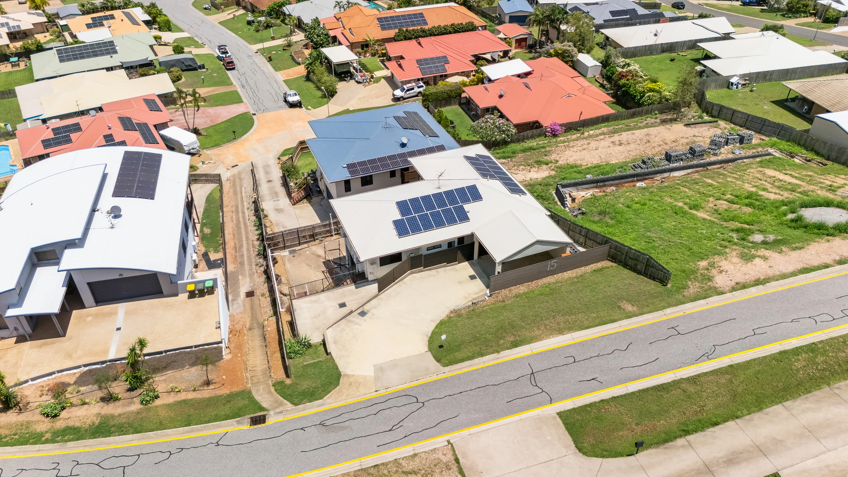 15 Cania Way, Clinton, QLD 4680