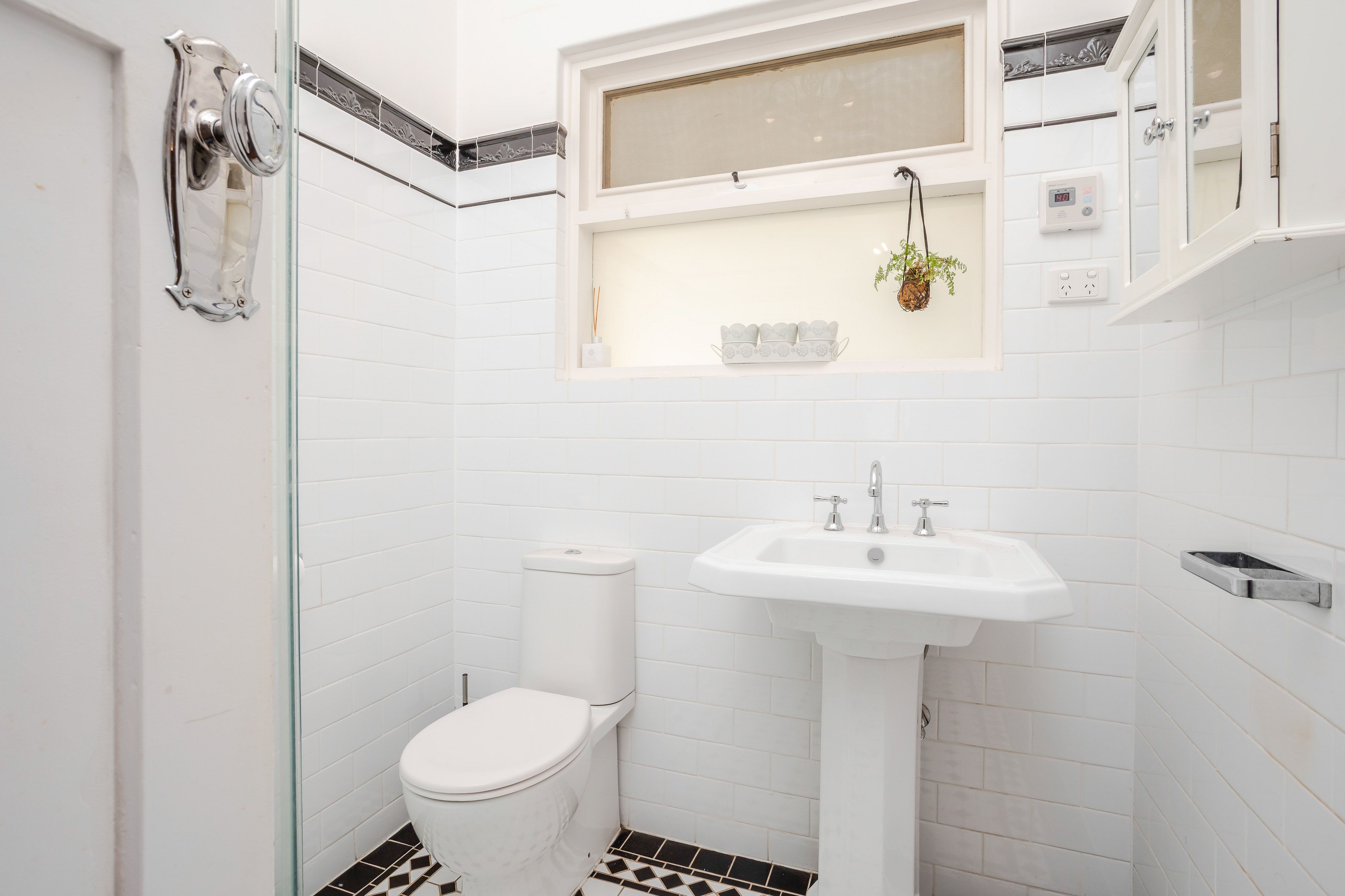 1 Rochester Avenue — photo 7 of 29