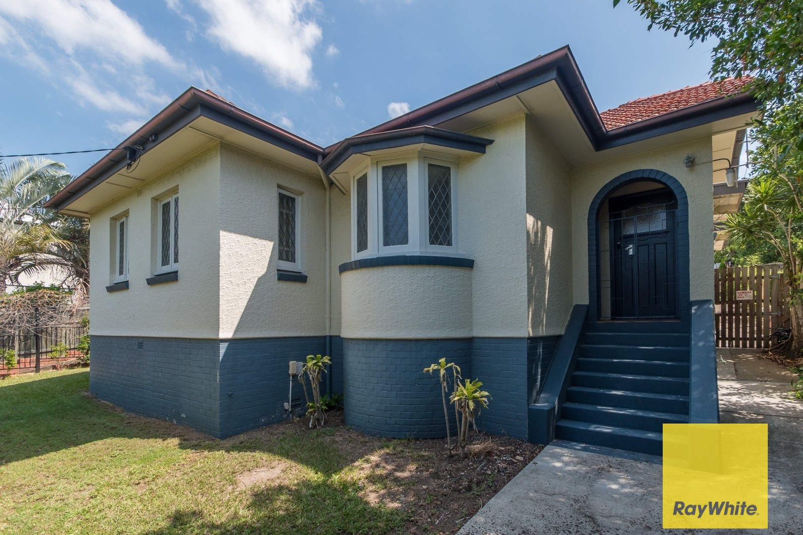 1145 Logan Road, Holland Park West, QLD 4121