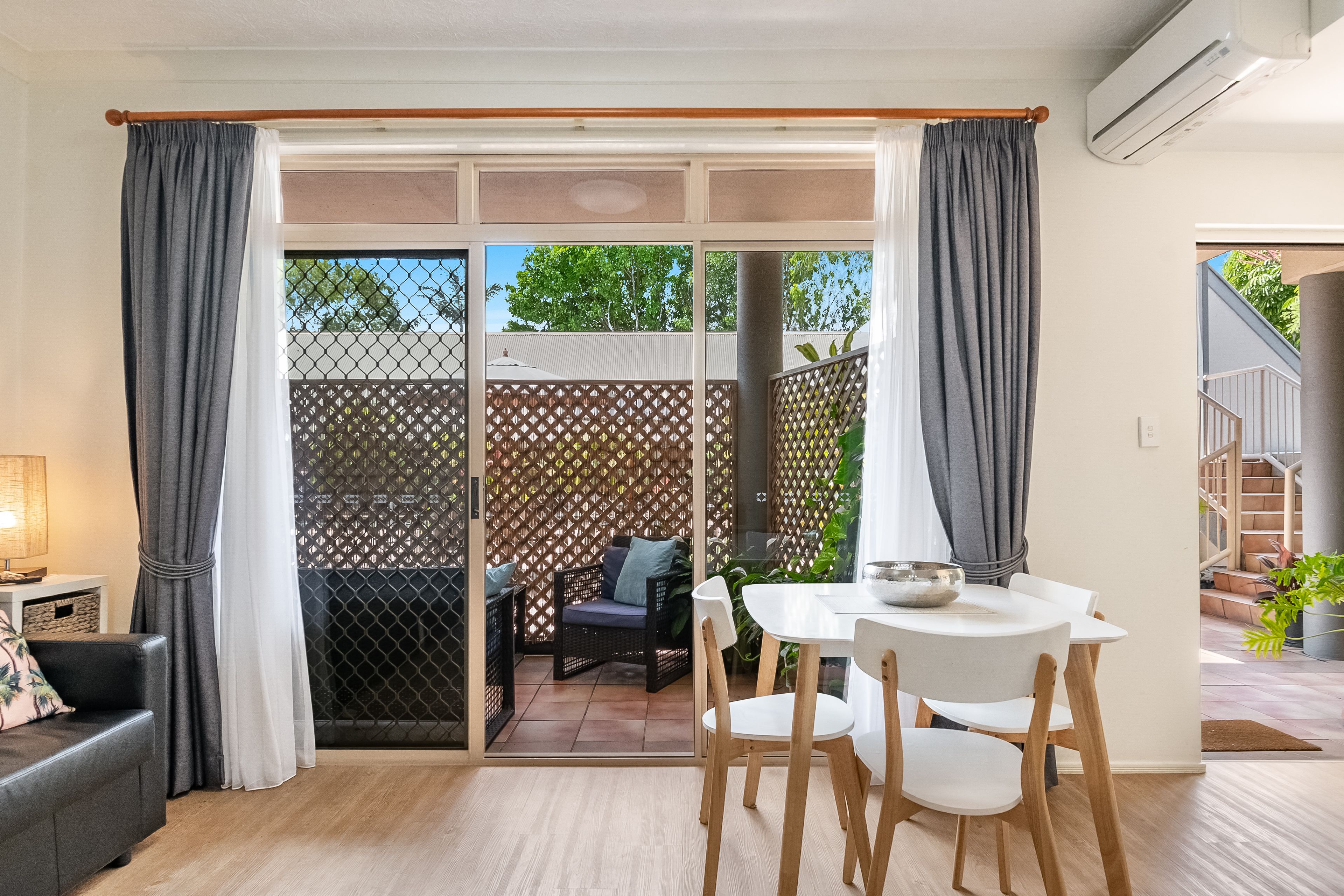 16/5-7 Byron Street — photo 8 of 17