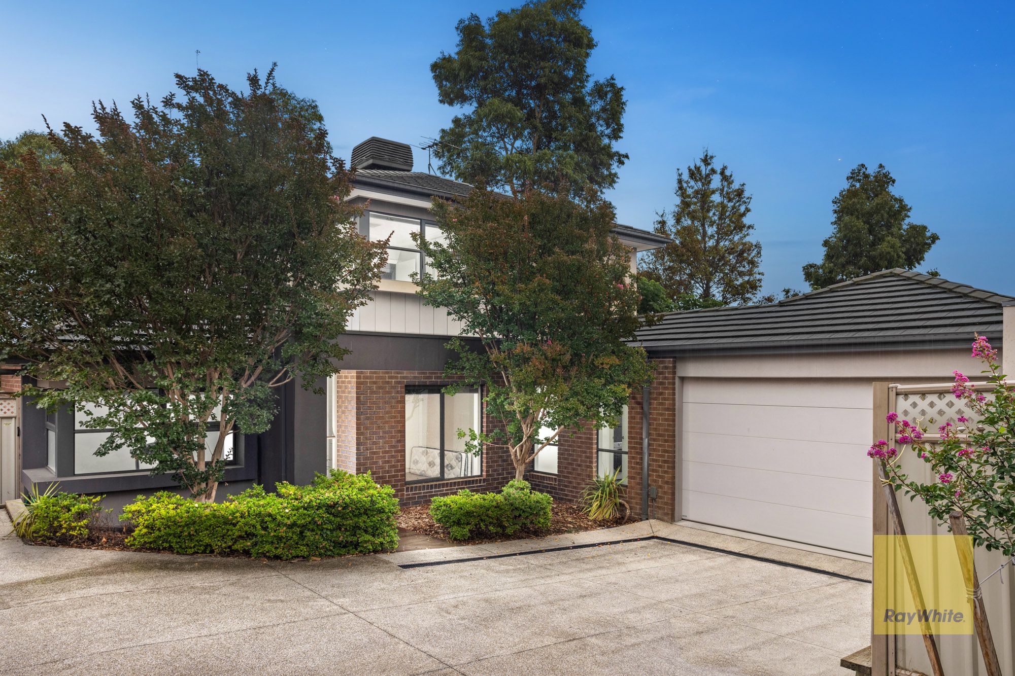 2/22 Savanna Parade, Truganina, VIC 3029