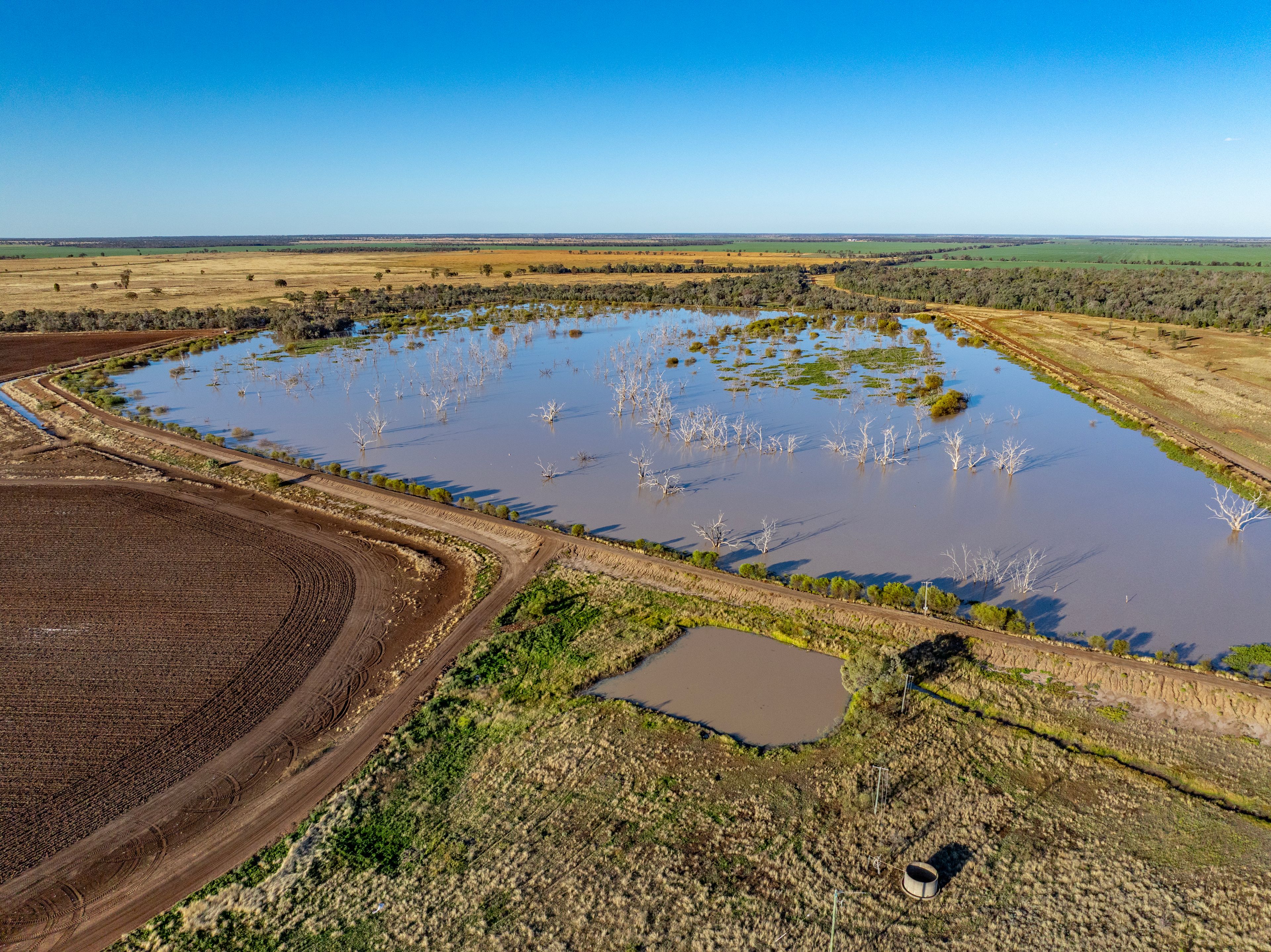 6210 Carnarvon Highway — photo 13 of 23