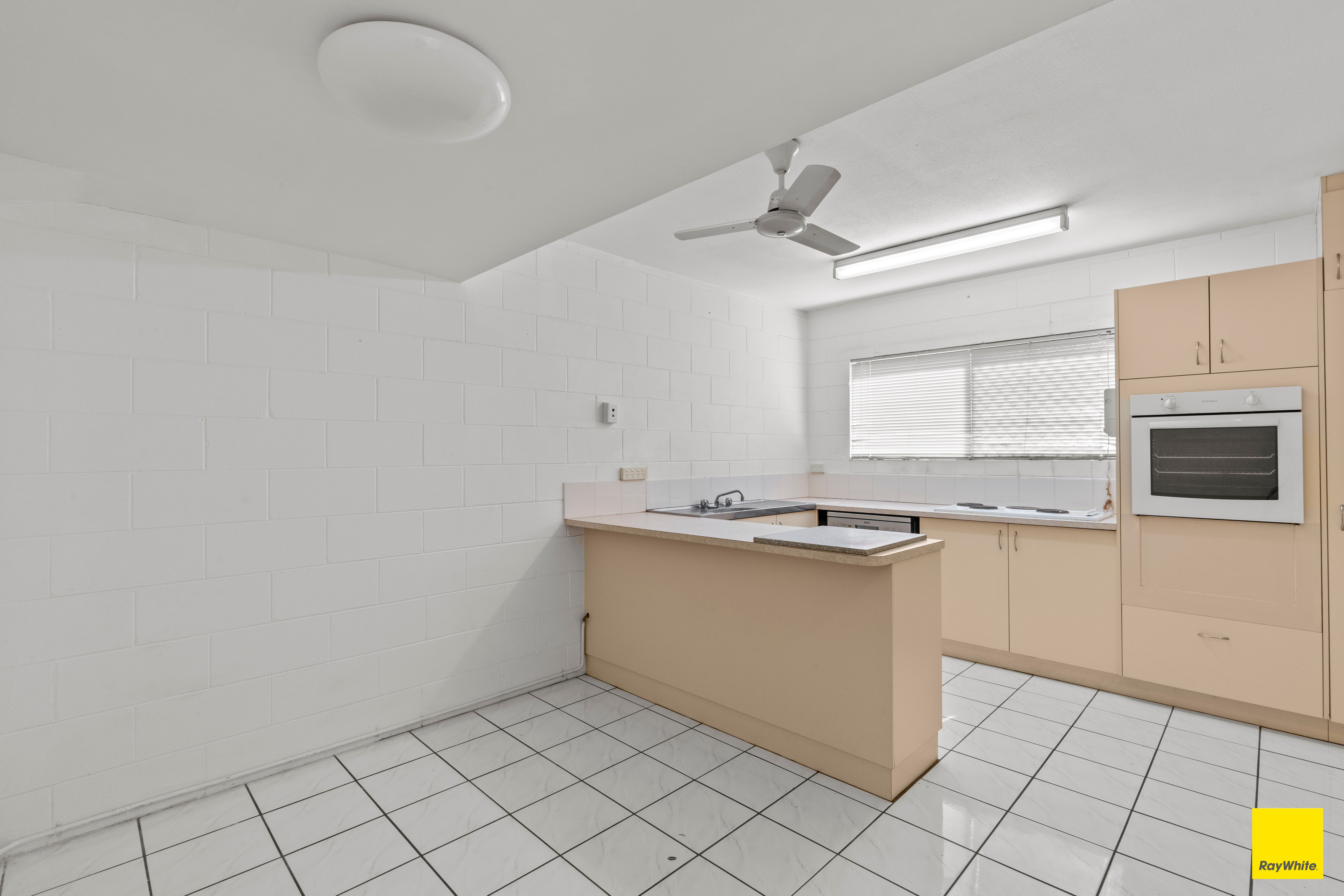 7/323 McLeod Street, Cairns North, QLD 4870