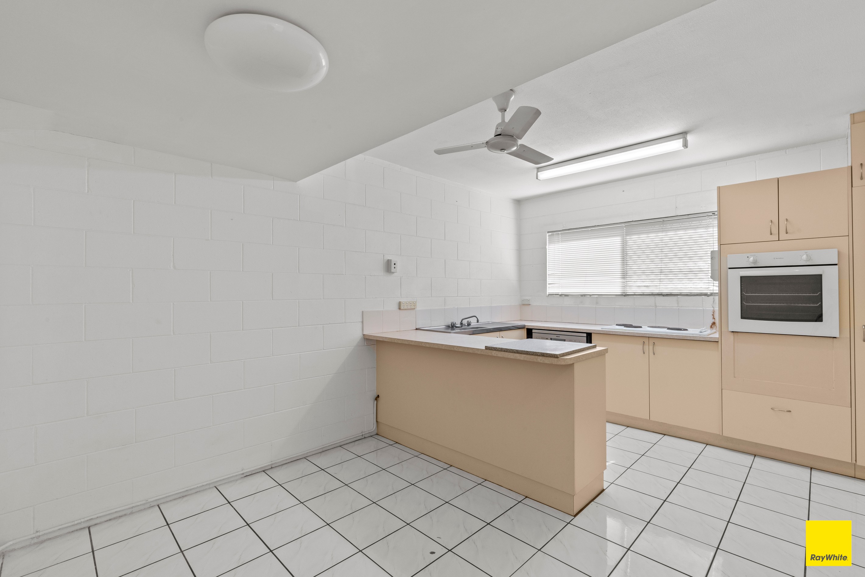 7/323 McLeod Street, Cairns North, QLD 4870