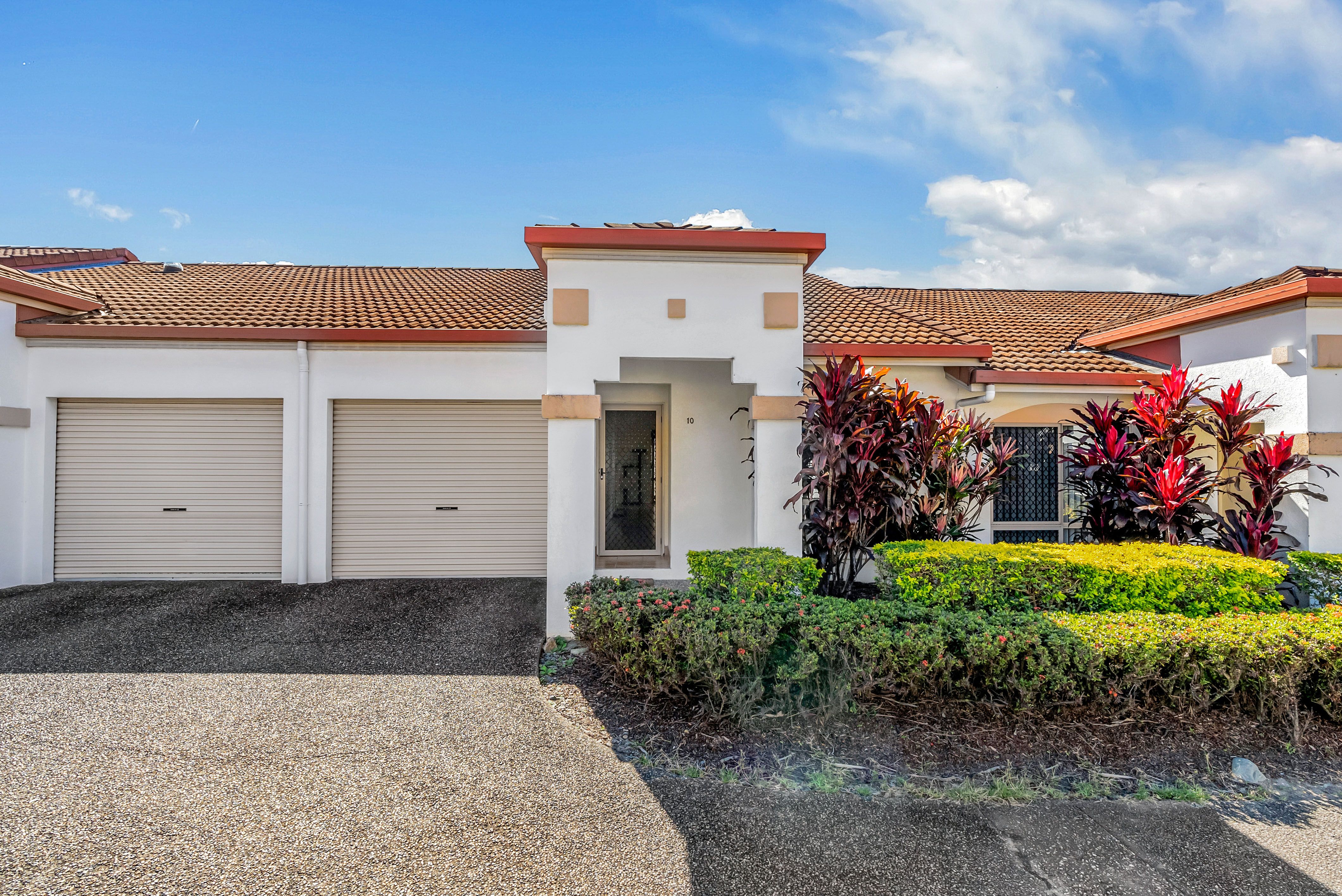 10/5-7 Oyster Court, Trinity Beach, QLD 4879