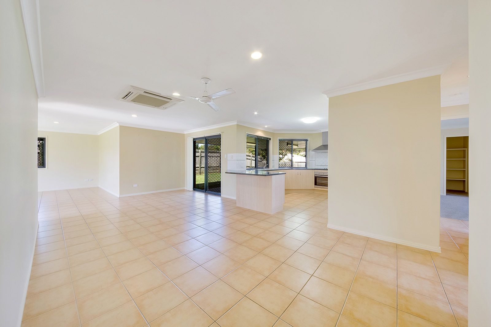 6 Gregory Street, Tannum Sands, QLD 4680
