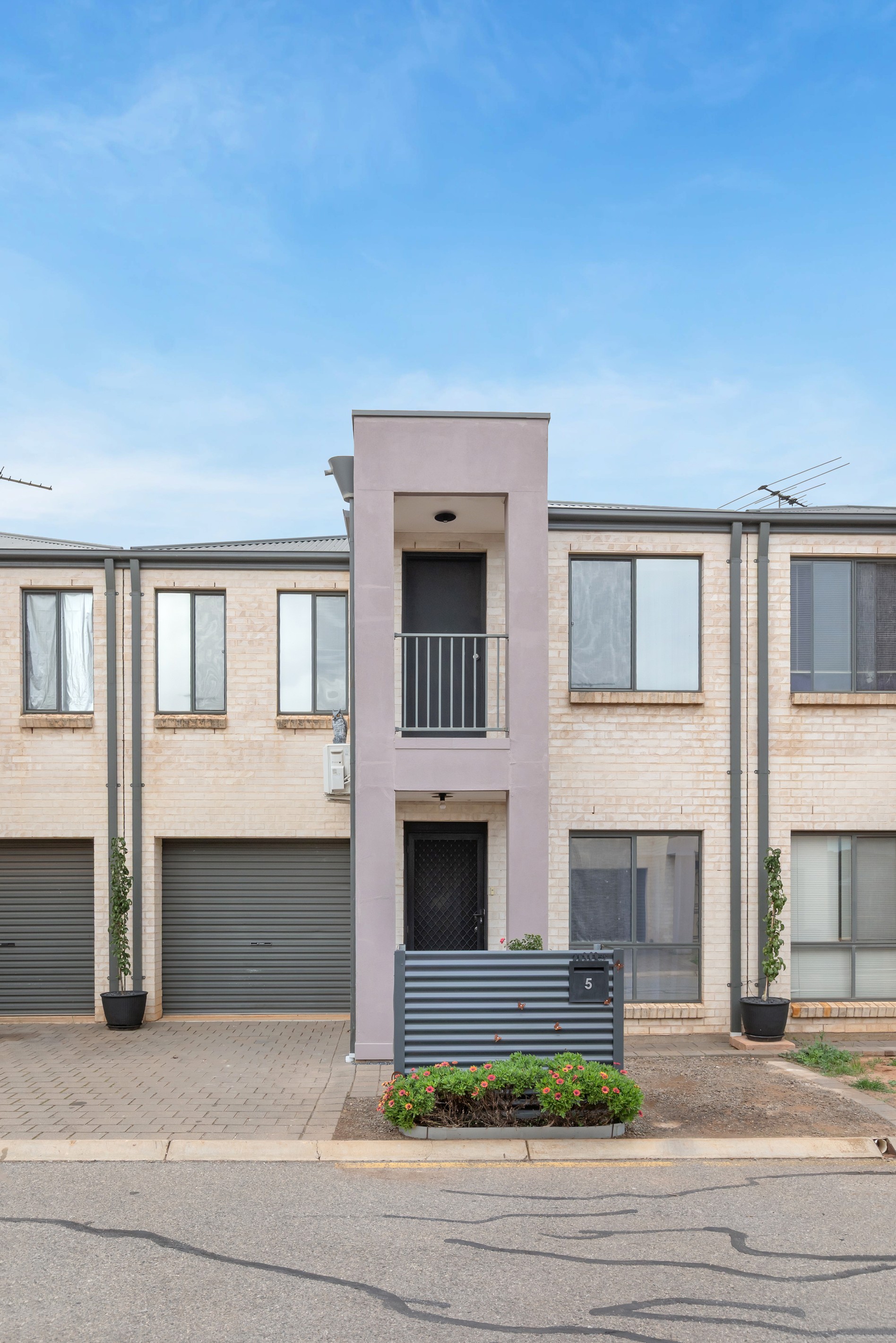 5 Hamra Drive, Smithfield, SA 5114