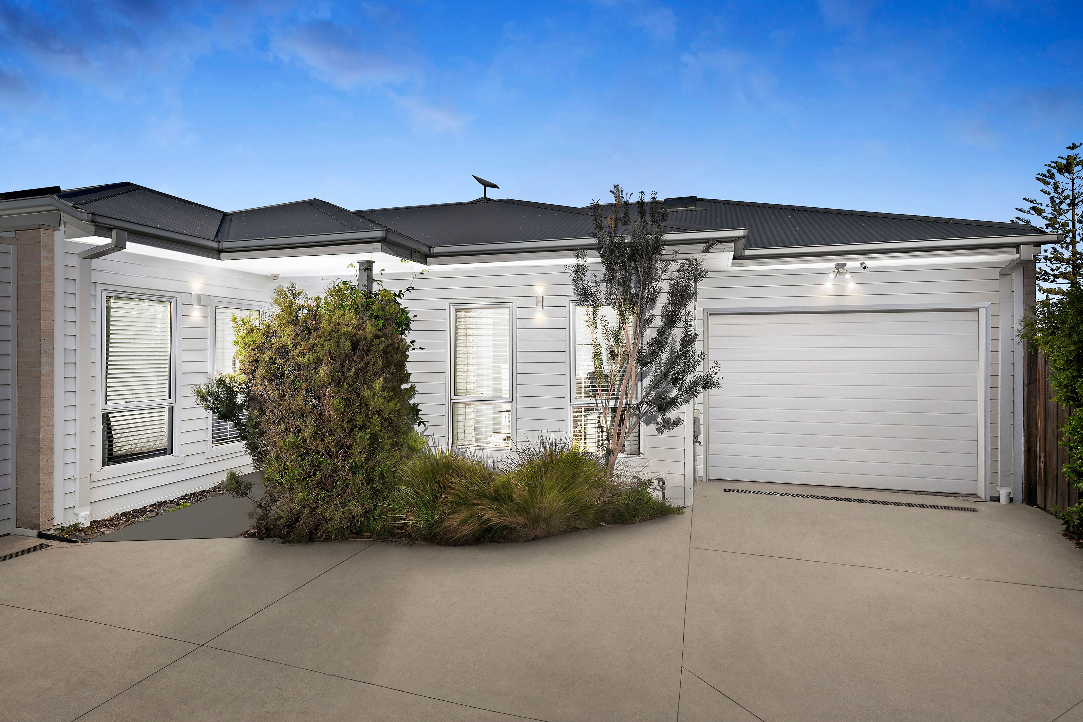 14 Tudor Road , Sunshine North VIC 3020