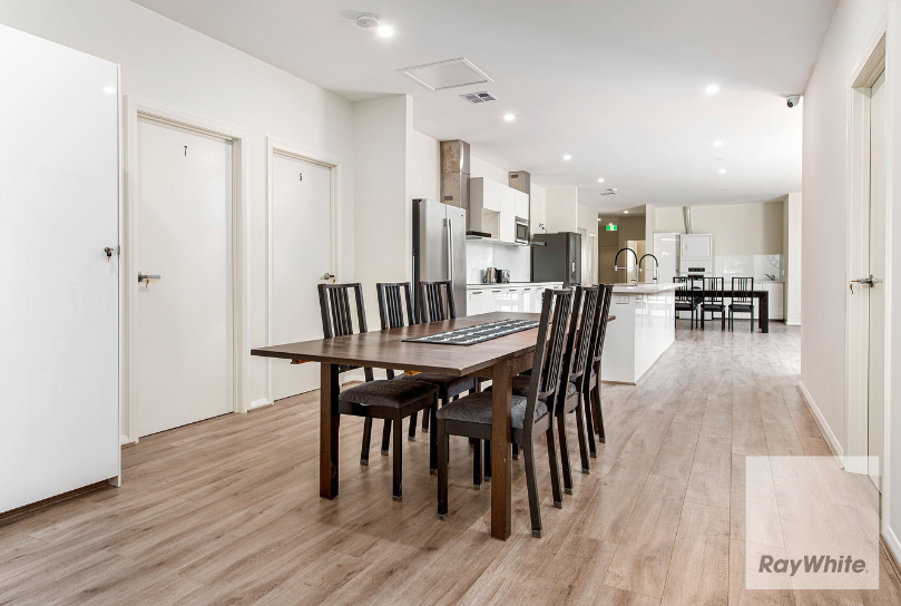 13 Wilkinson Crescent — photo 7 of 12