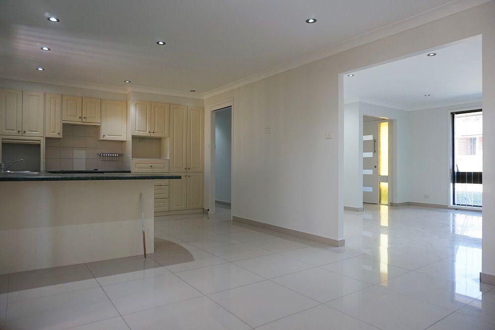 6 Dandenong Crescent, Ruse, NSW 2560