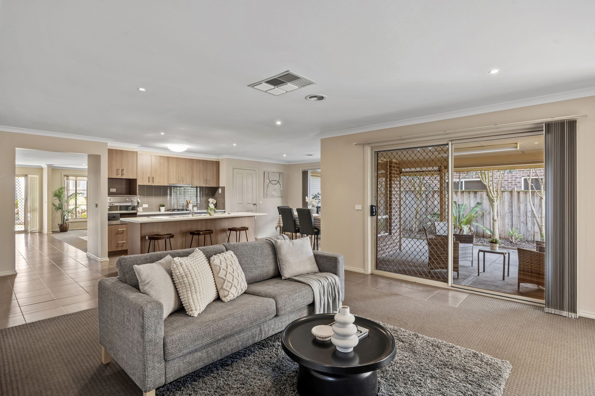 6 Rocky Street, Cranbourne East, VIC 3977