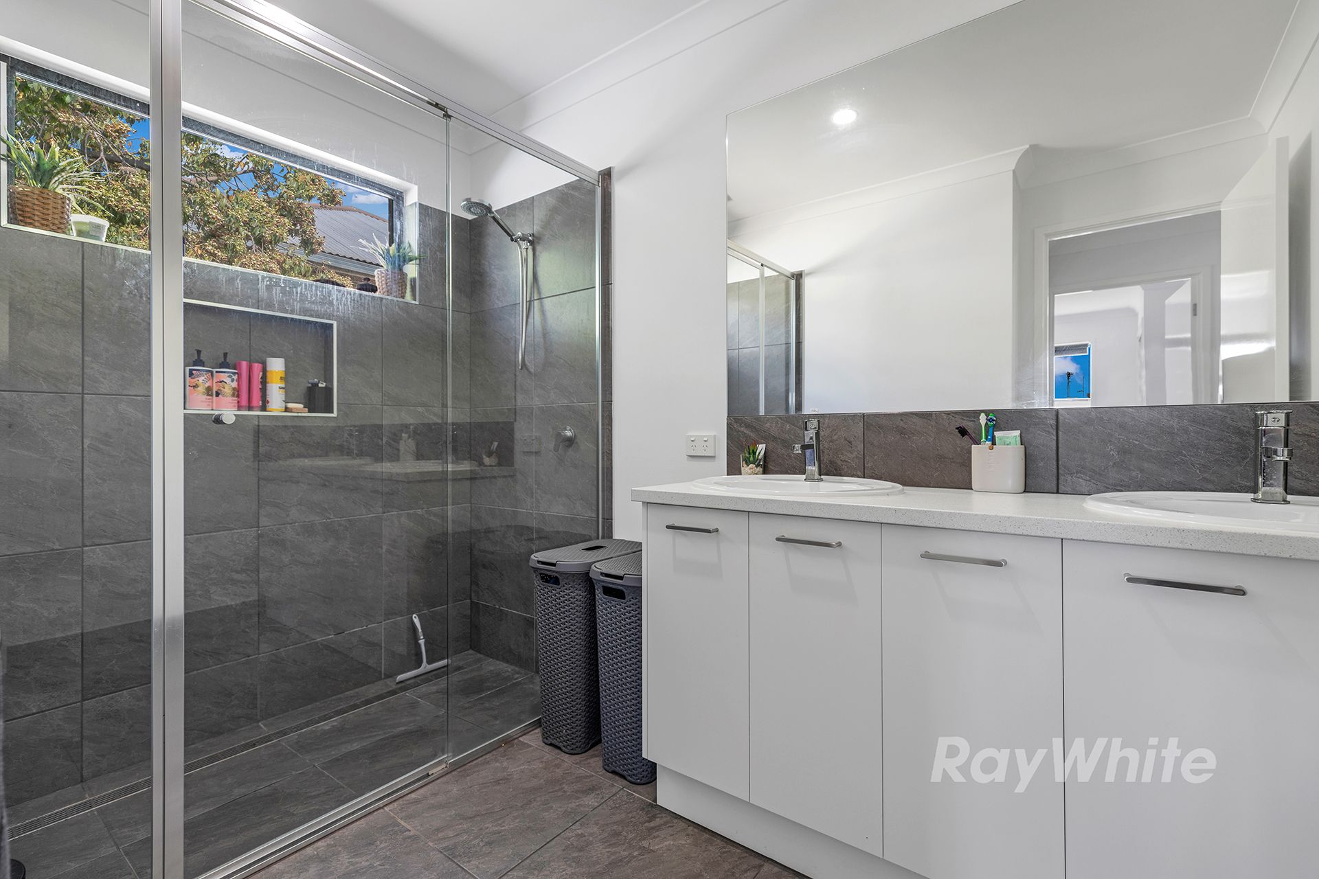 13 Singer Road — photo 11 of 17