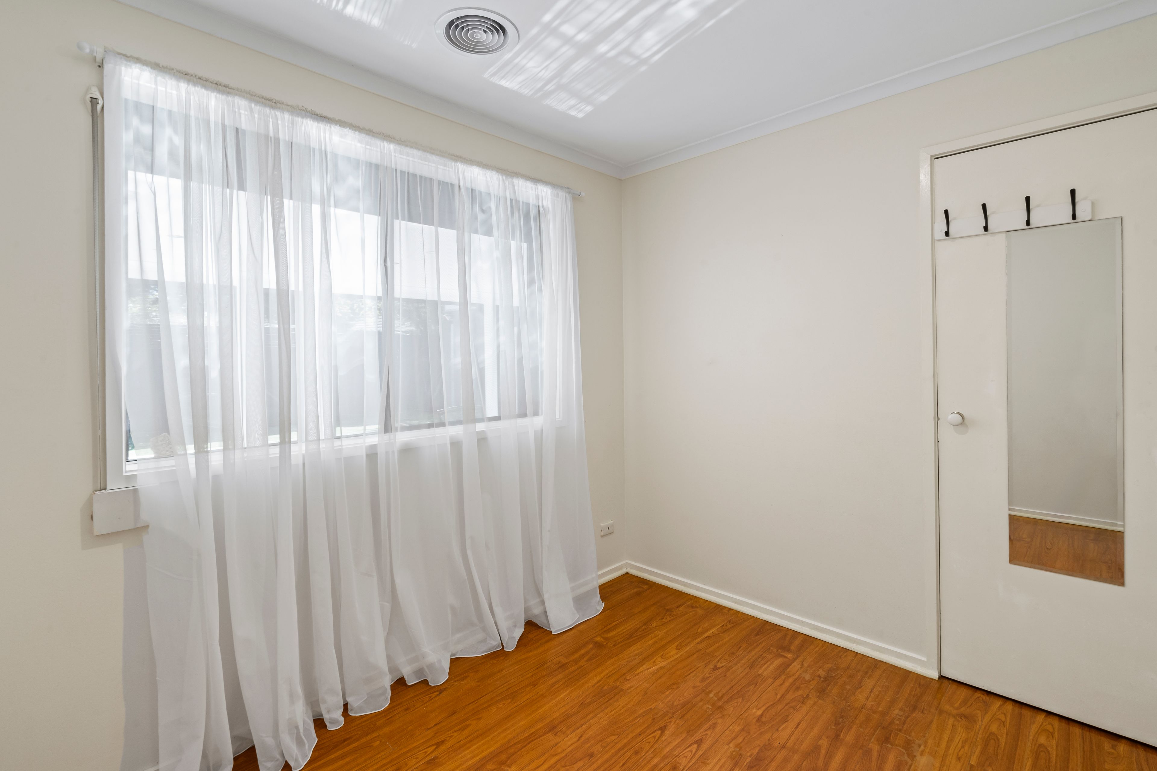 17 Cleeland Court — photo 9 of 11