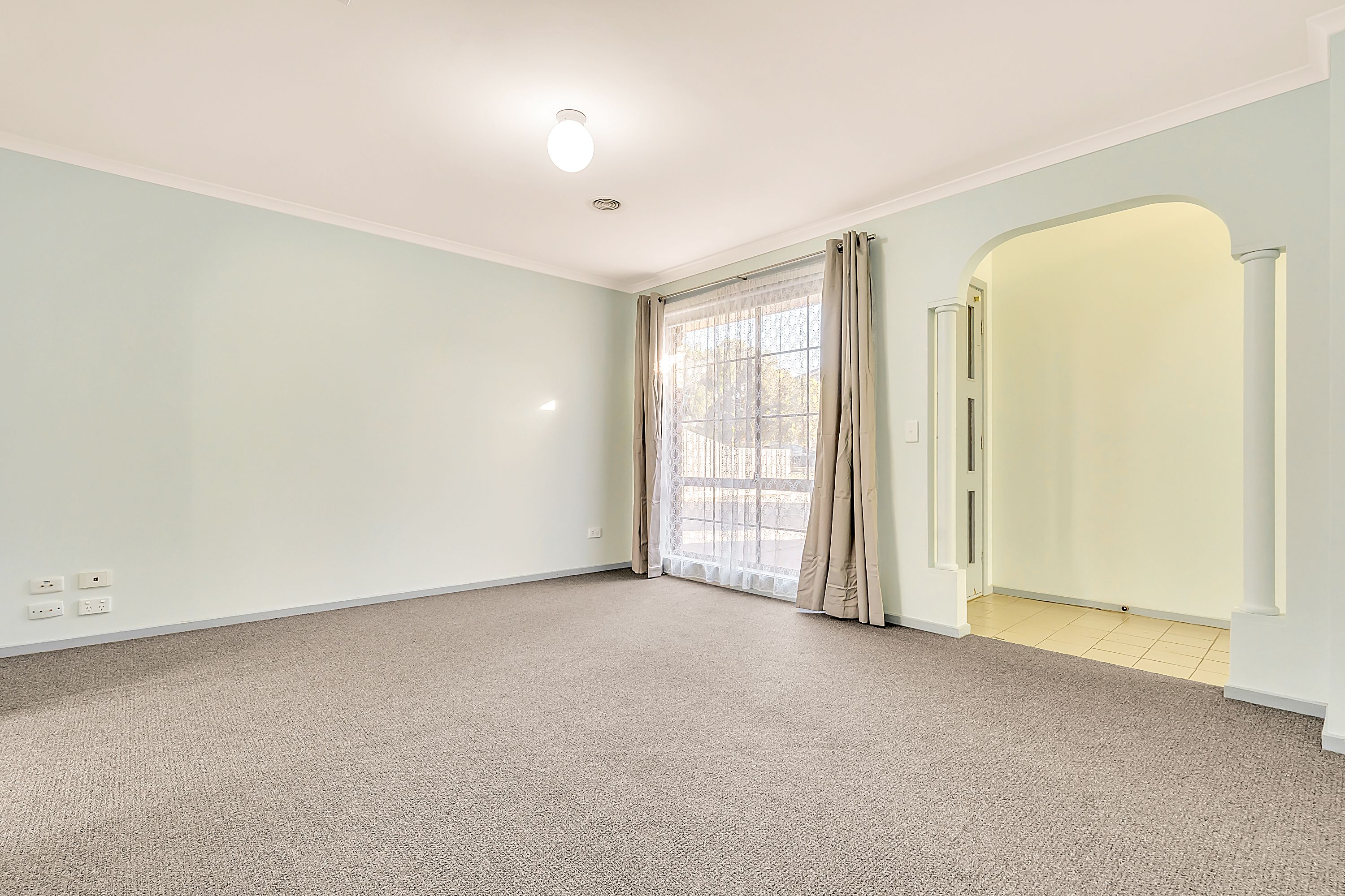 2 Lydd Court, Craigieburn, VIC 3064