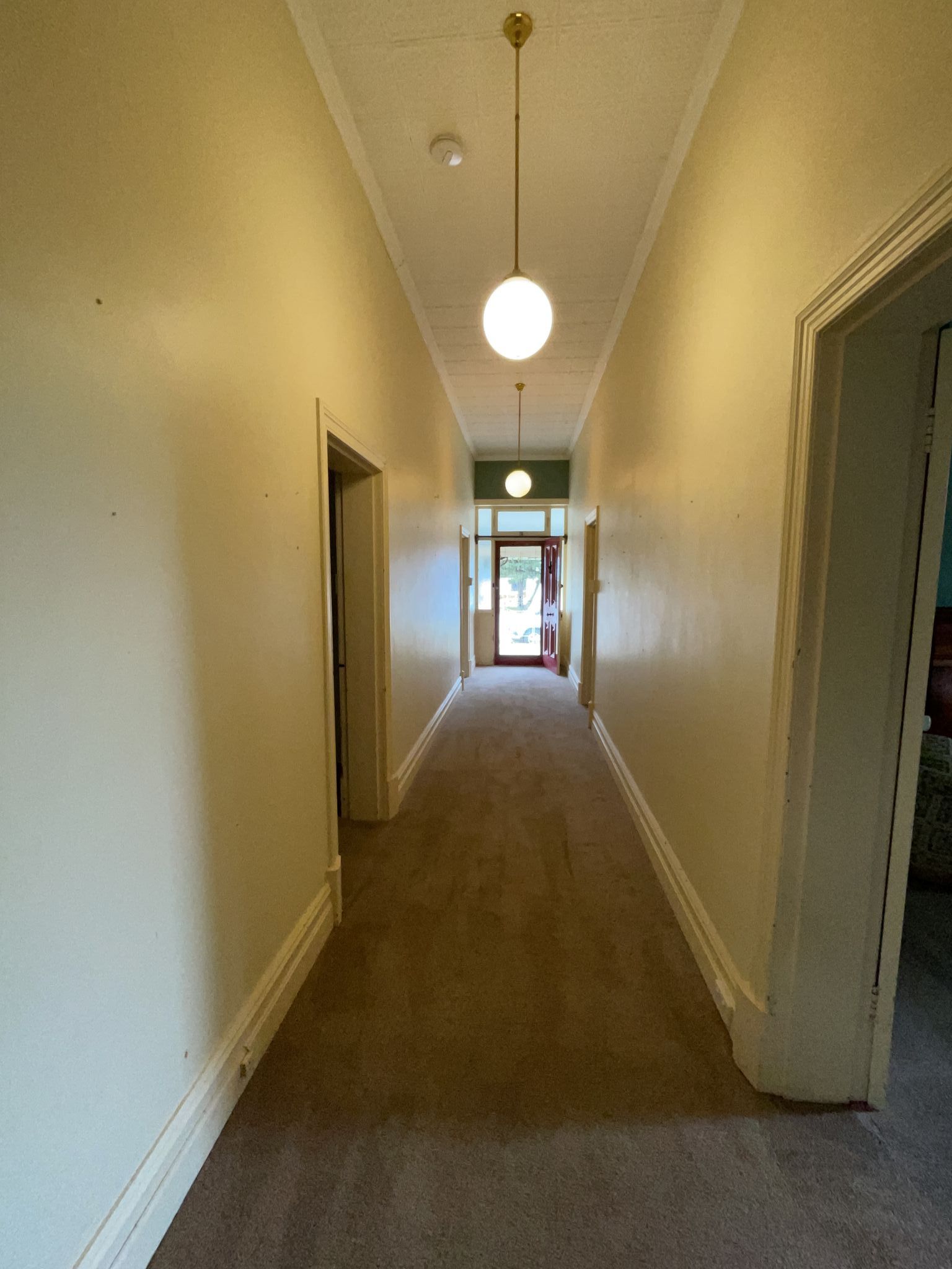 22 Upper Thames Street, Burra, SA 5417