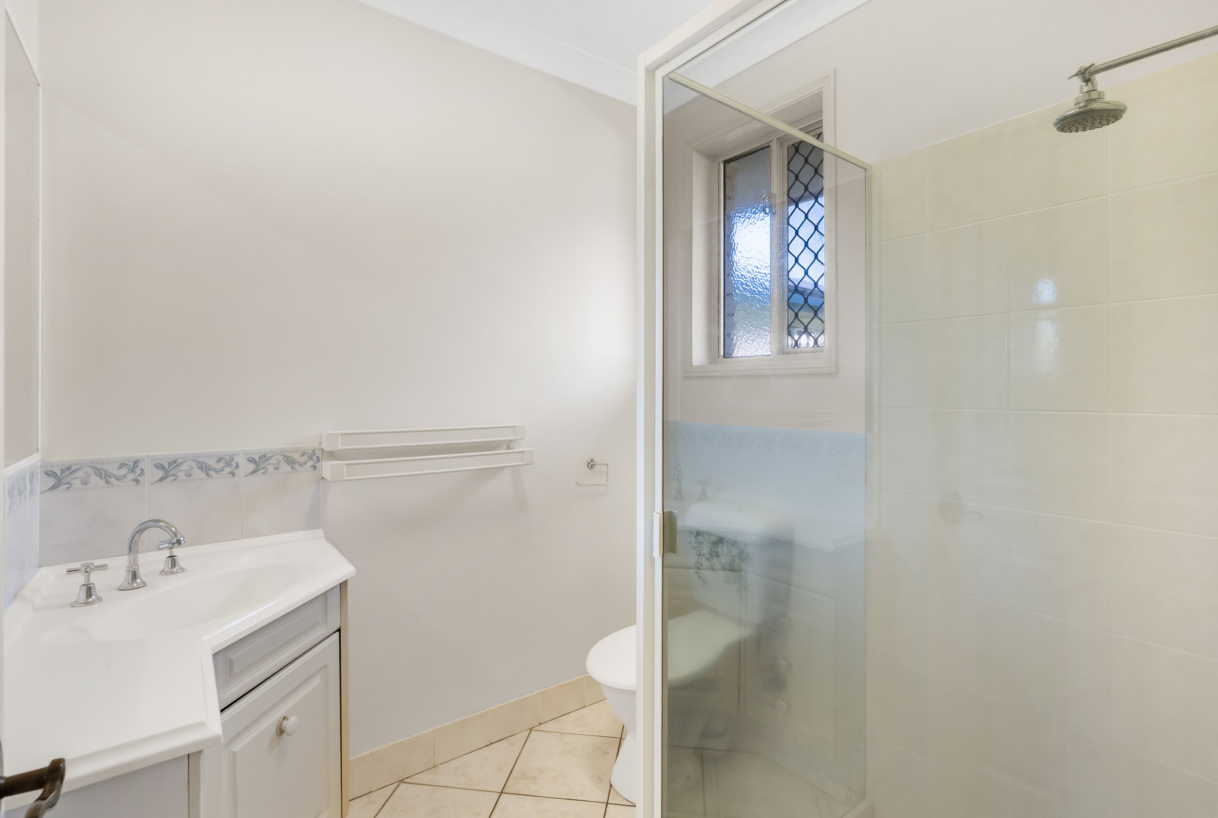 24 Wiseman Road — photo 8 of 16