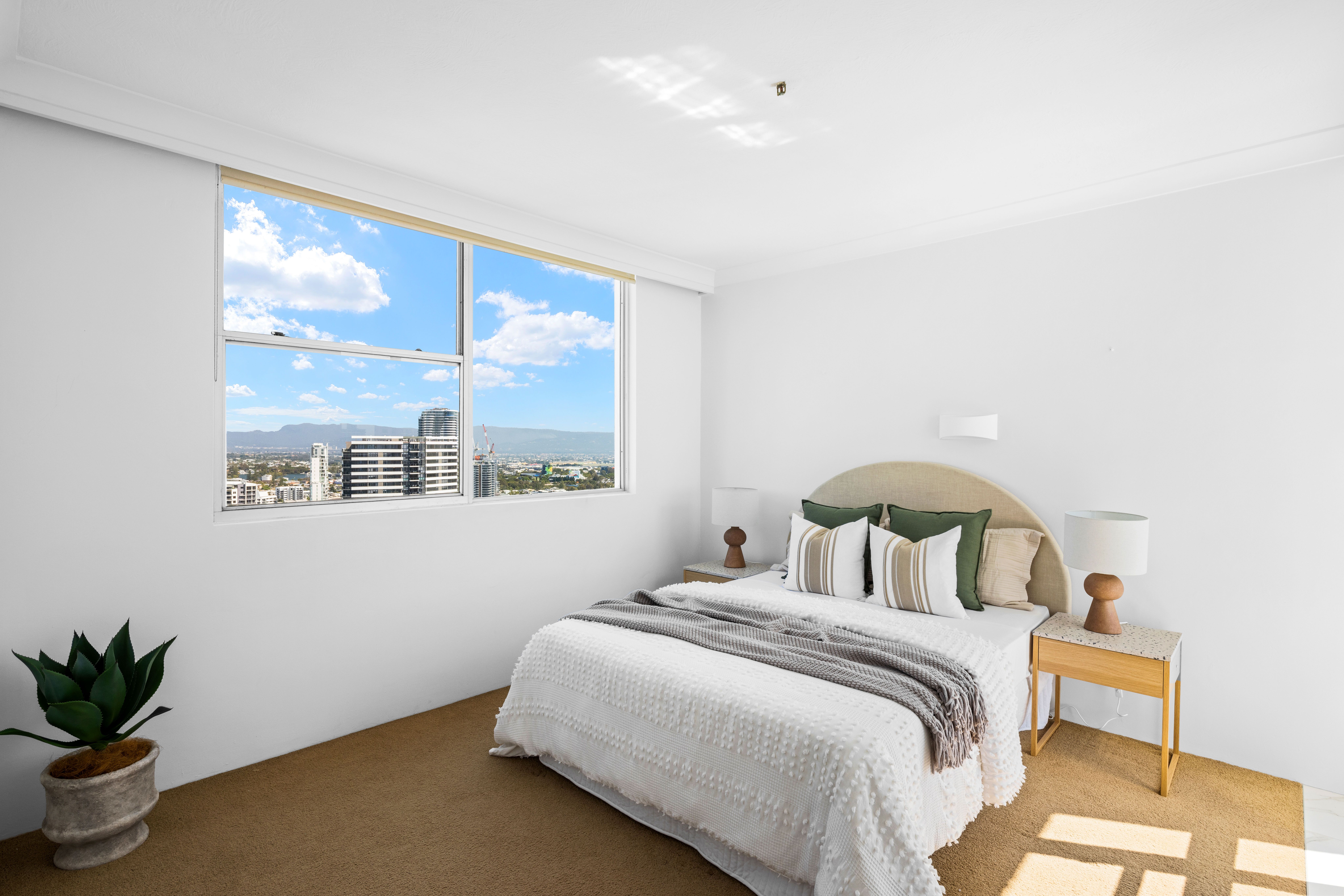 3301/3422 Surfers Paradise Boulevard — photo 9 of 12