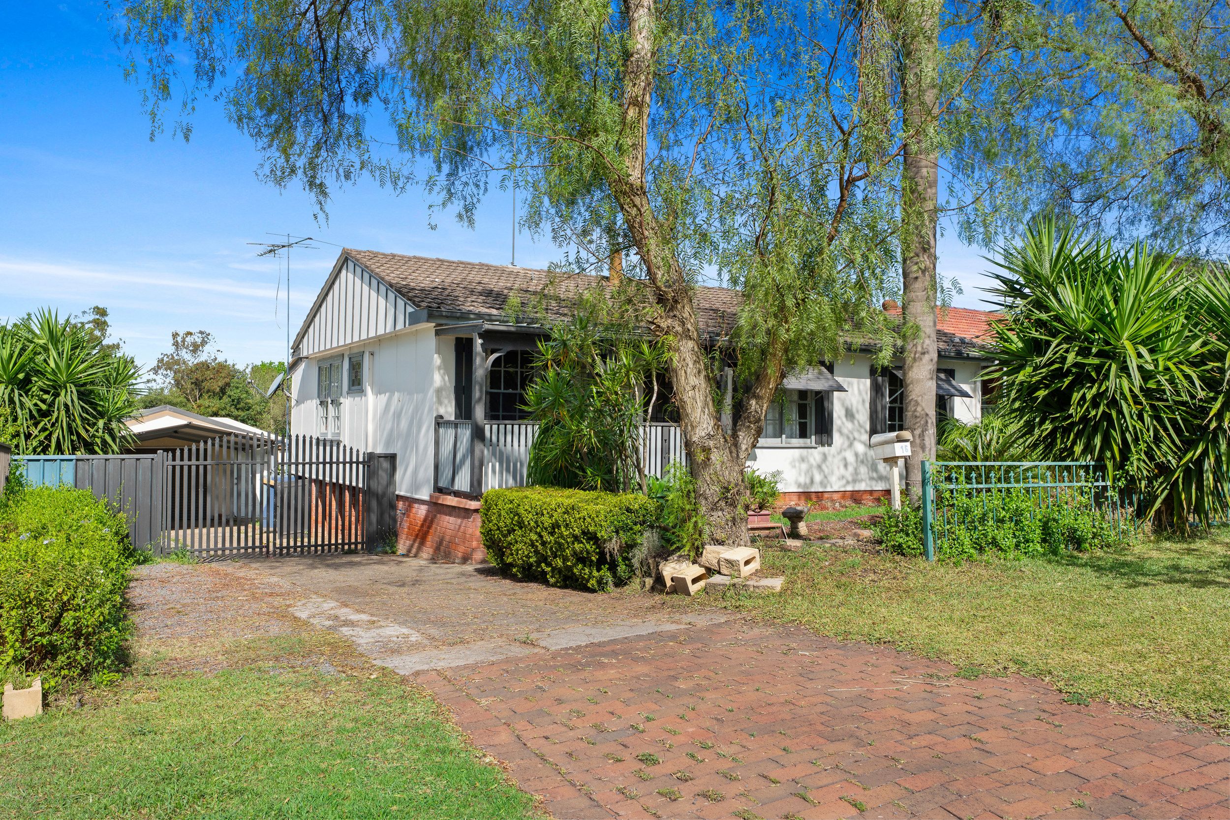 16 Sandringham Avenue — photo from Ray White Glenmore Park